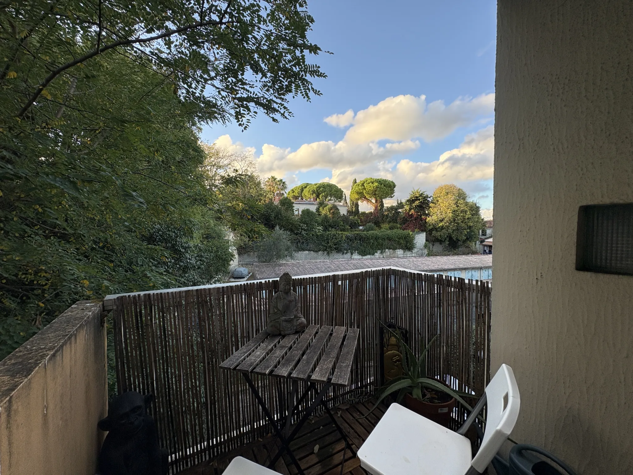 Appartement T1 avec terrasse à Montpellier Arceaux – Vue dégagée et emplacement idéal 