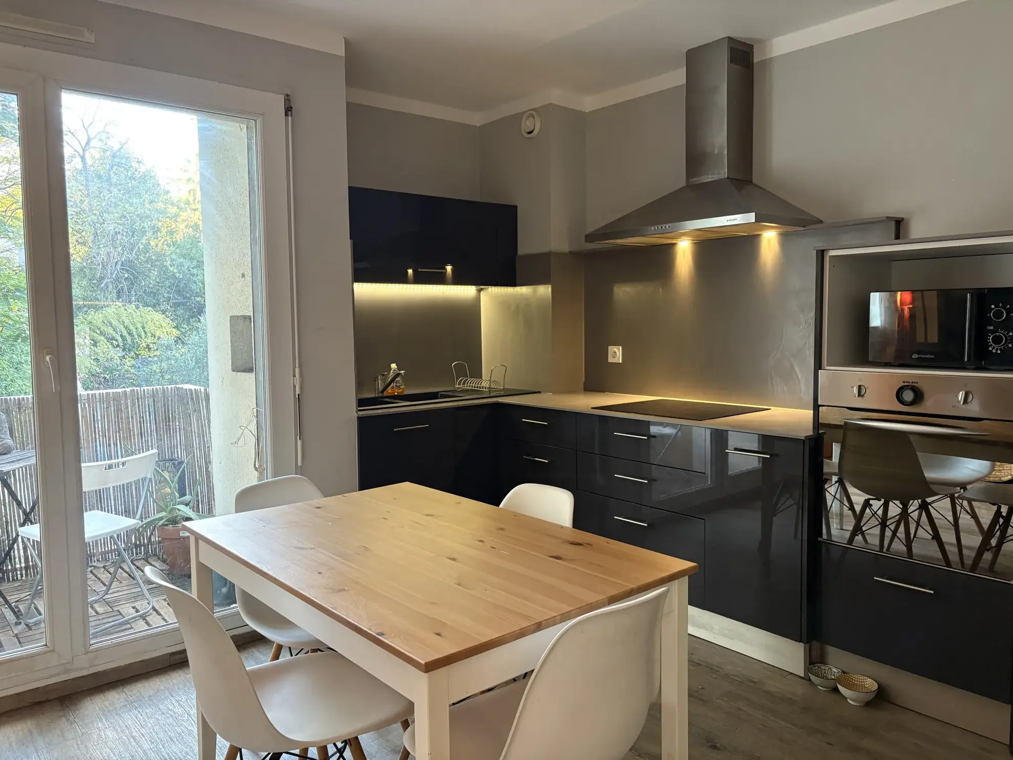 Appartement T1 avec terrasse à Montpellier Arceaux – Vue dégagée et emplacement idéal 