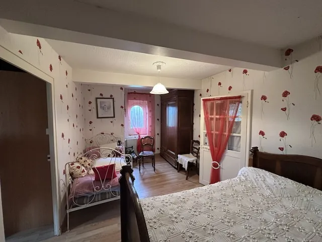 Vente ferme rénovée avec dépendances à Melay (71340) - 4 chambres, terrain de 3000 m² 