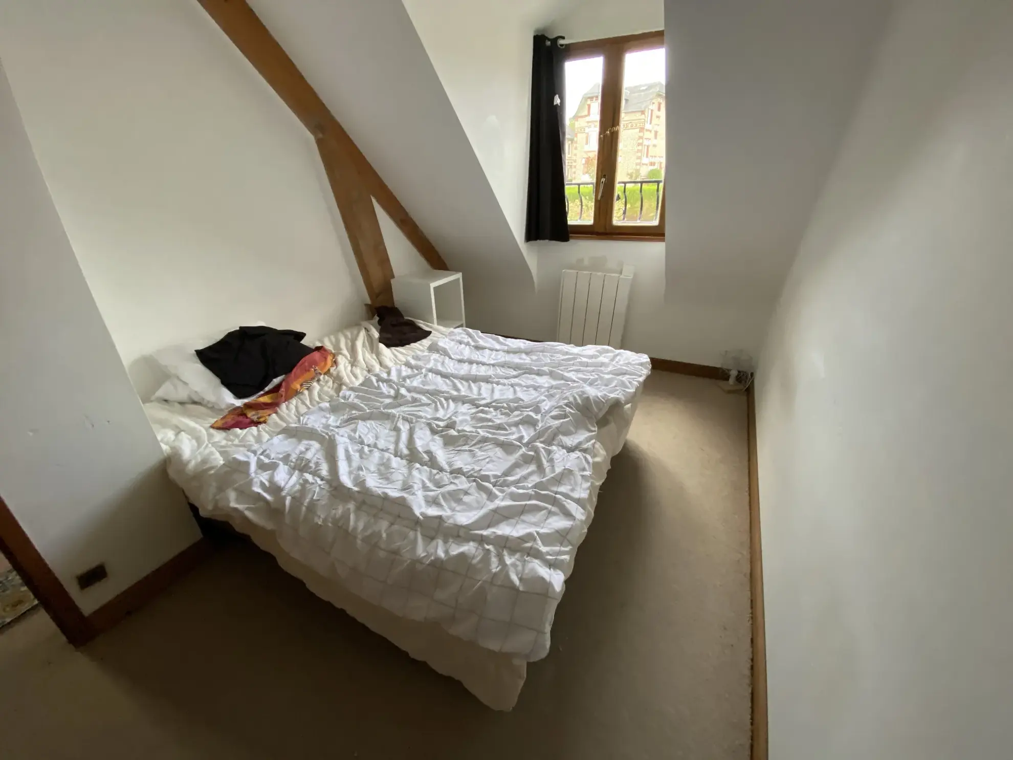 Maison à Bagnoles de l'Orne avec 4 appartements, jardin et garage – Investissement ou résidence 