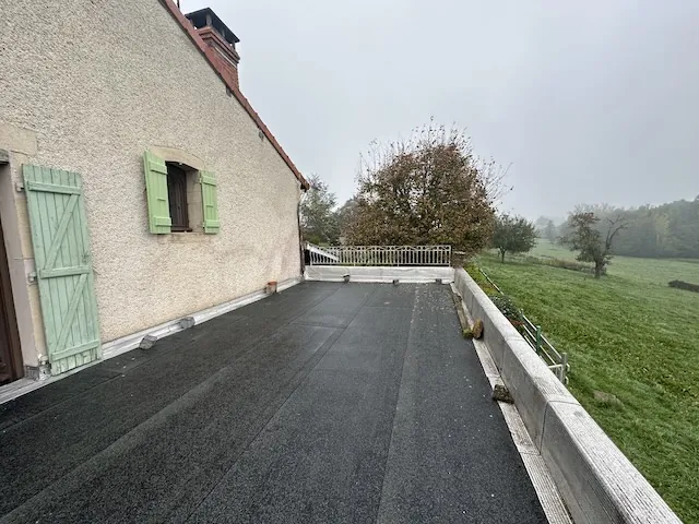 Vente ferme rénovée avec dépendances à Melay (71340) - 4 chambres, terrain de 3000 m² 