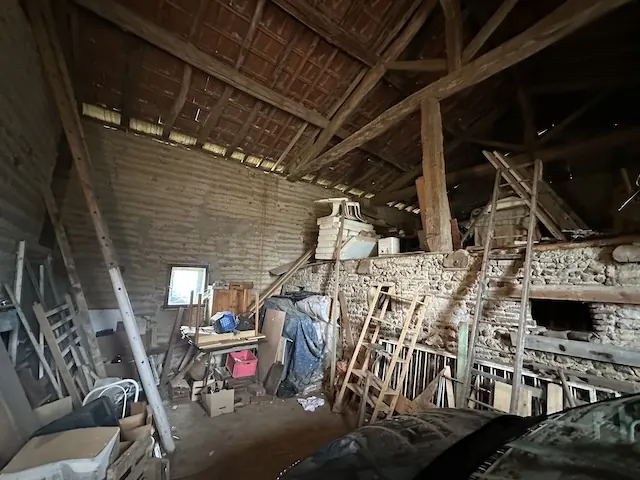 Vente ferme rénovée avec dépendances à Melay (71340) - 4 chambres, terrain de 3000 m² 