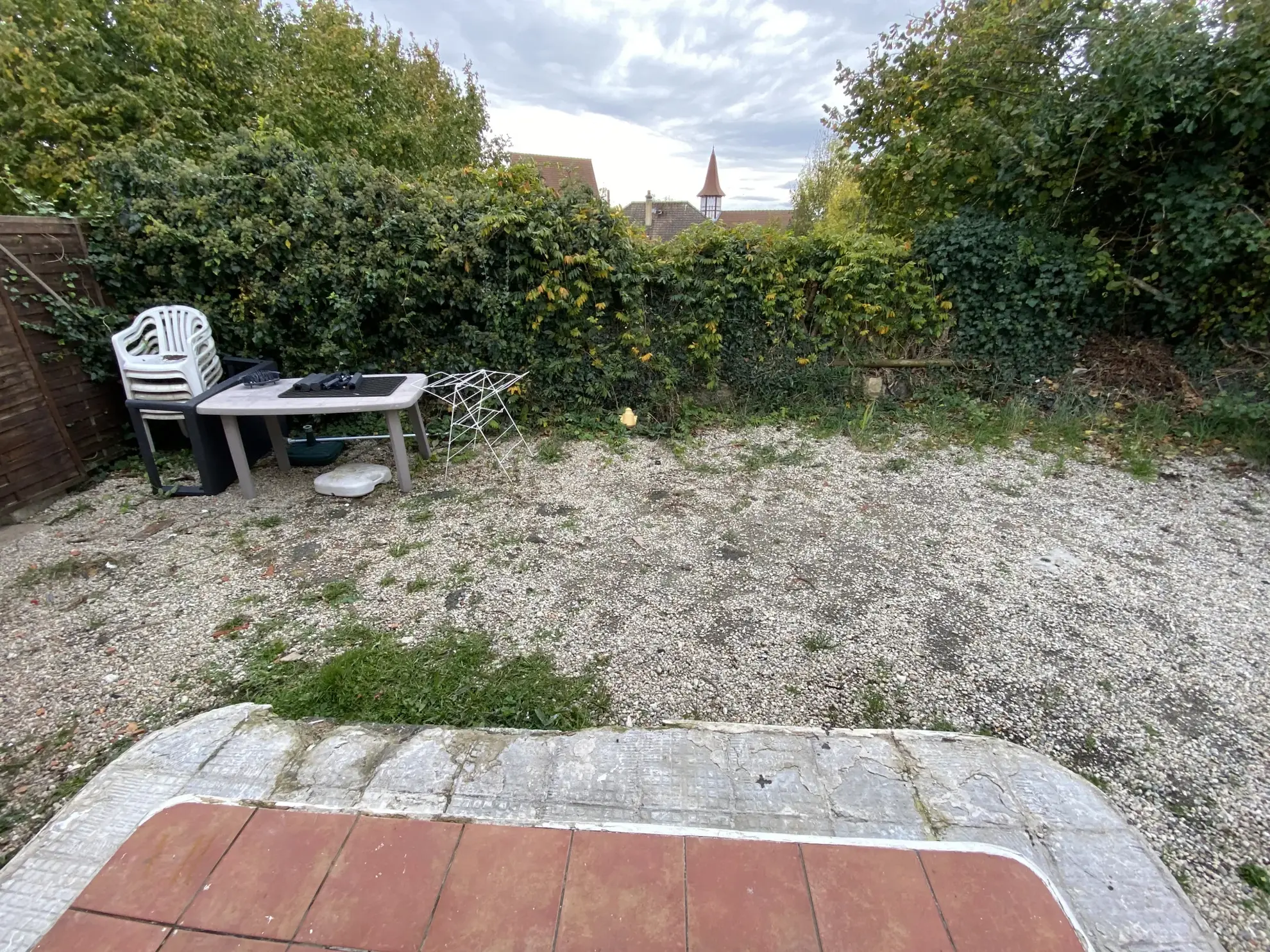 Maison à Bagnoles de l'Orne avec 4 appartements, jardin et garage – Investissement ou résidence 