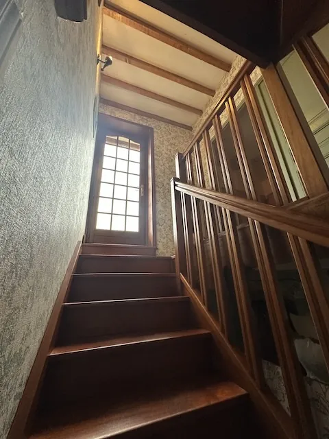 Vente ferme rénovée avec dépendances à Melay (71340) - 4 chambres, terrain de 3000 m² 