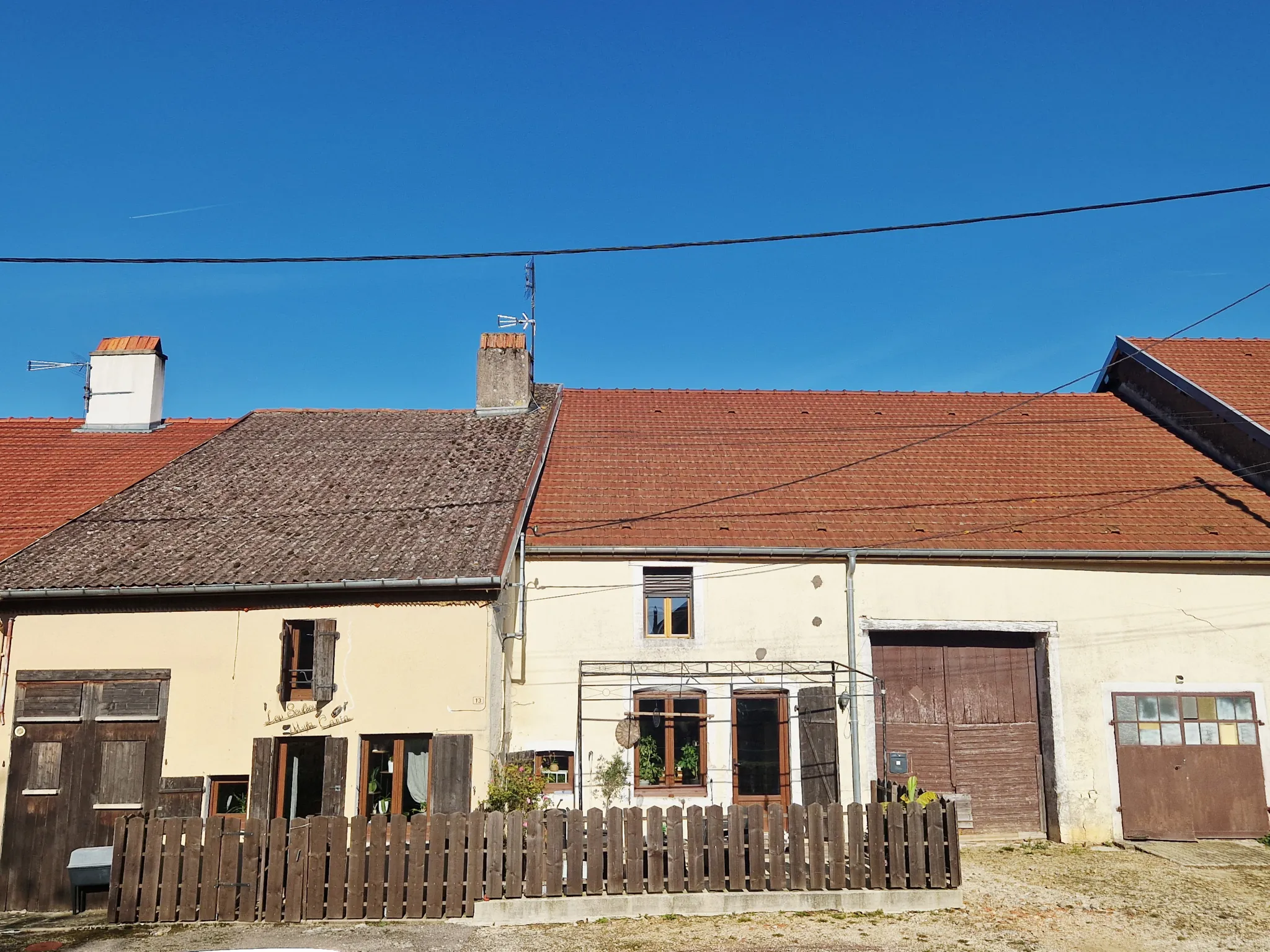 Maison à vendre de 184 m² à Pressigny – Spacieuse et proche des commodités