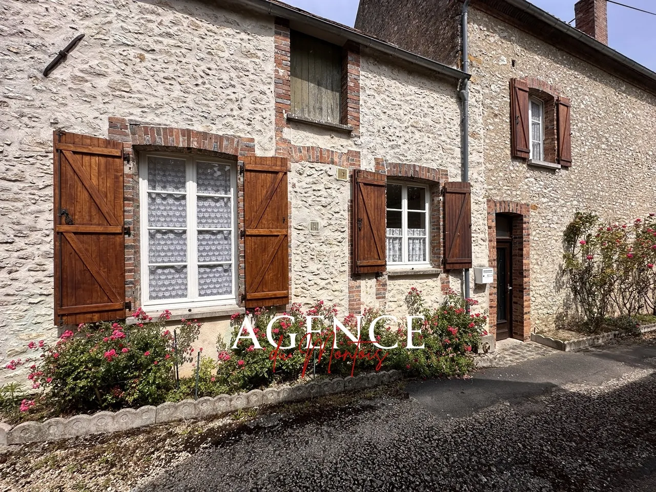 Maison de village à Donnemarie-Dontilly avec jardin de 347 m² à vendre
