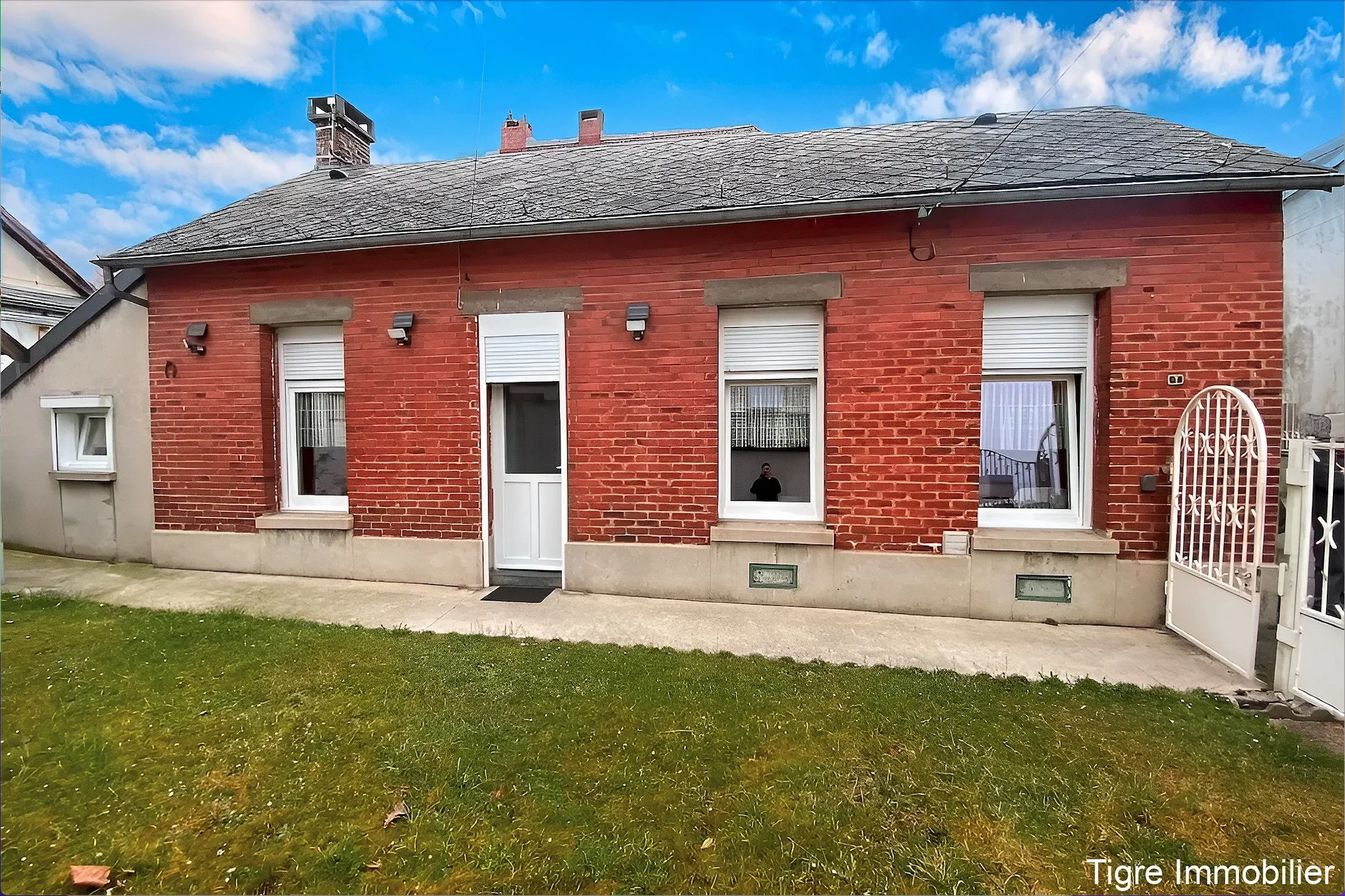 Maison semi-individuelle à Maubeuge avec jardin et garage proche du centre-ville