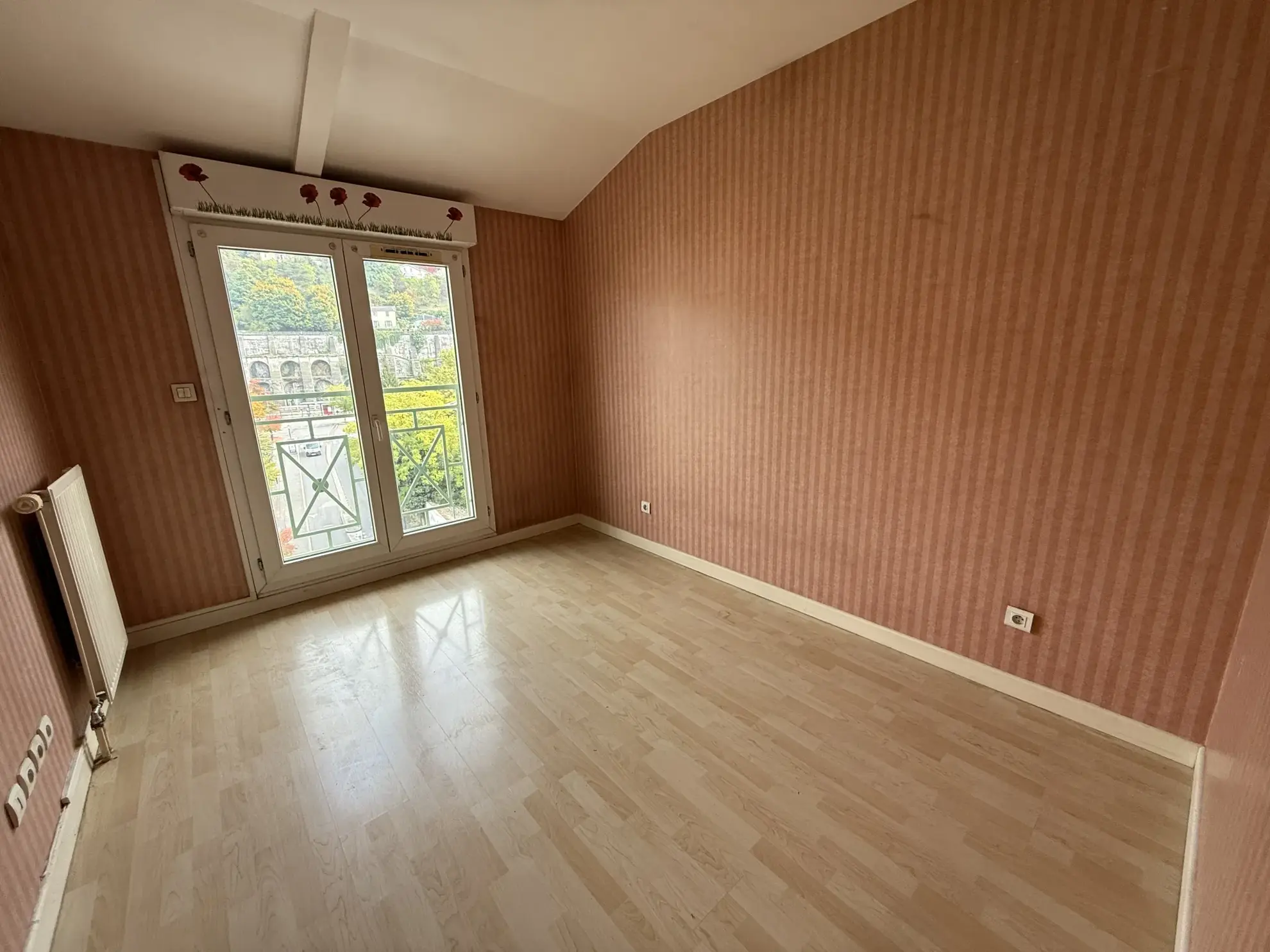 Appartement 3 pièces avec terrasse, garage à Vienne – Quartier Sous-Préfecture 