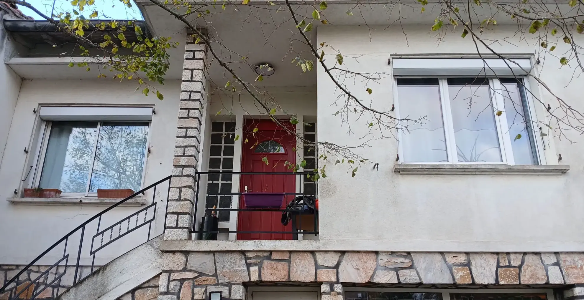 Maison mitoyenne à vendre à Castres, 4 chambres, jardin privé, proche commodités 