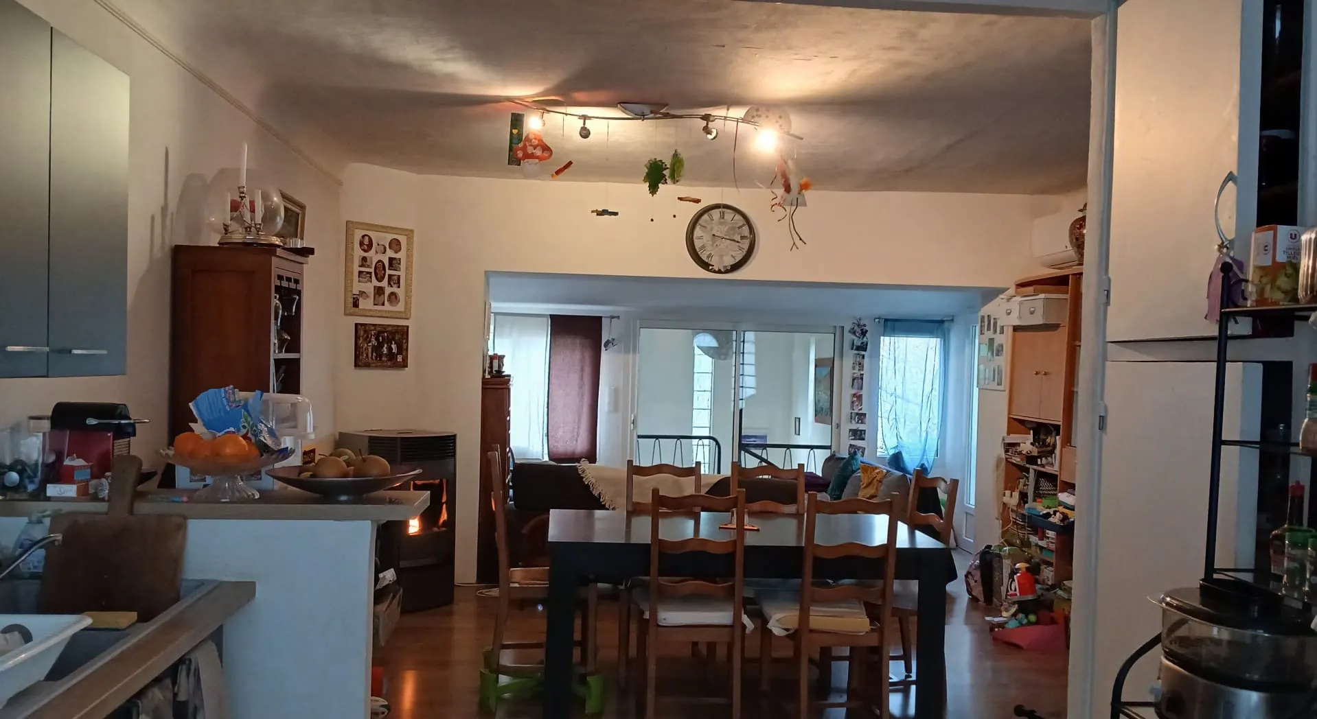 Maison mitoyenne à vendre à Castres, 4 chambres, jardin privé, proche commodités 