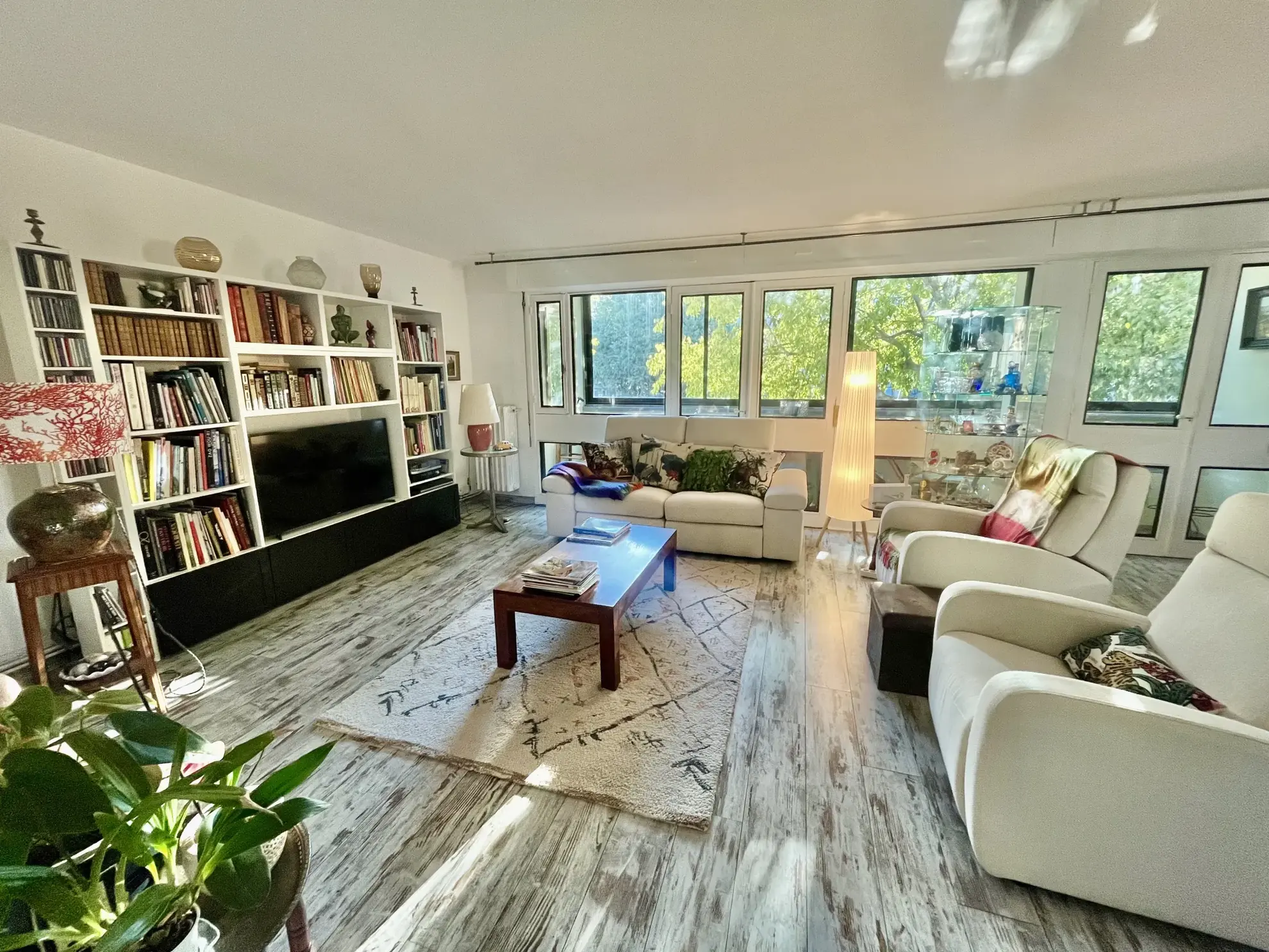 À vendre appartement 124 m² avec balcon et loggia à Nîmes Pompidou