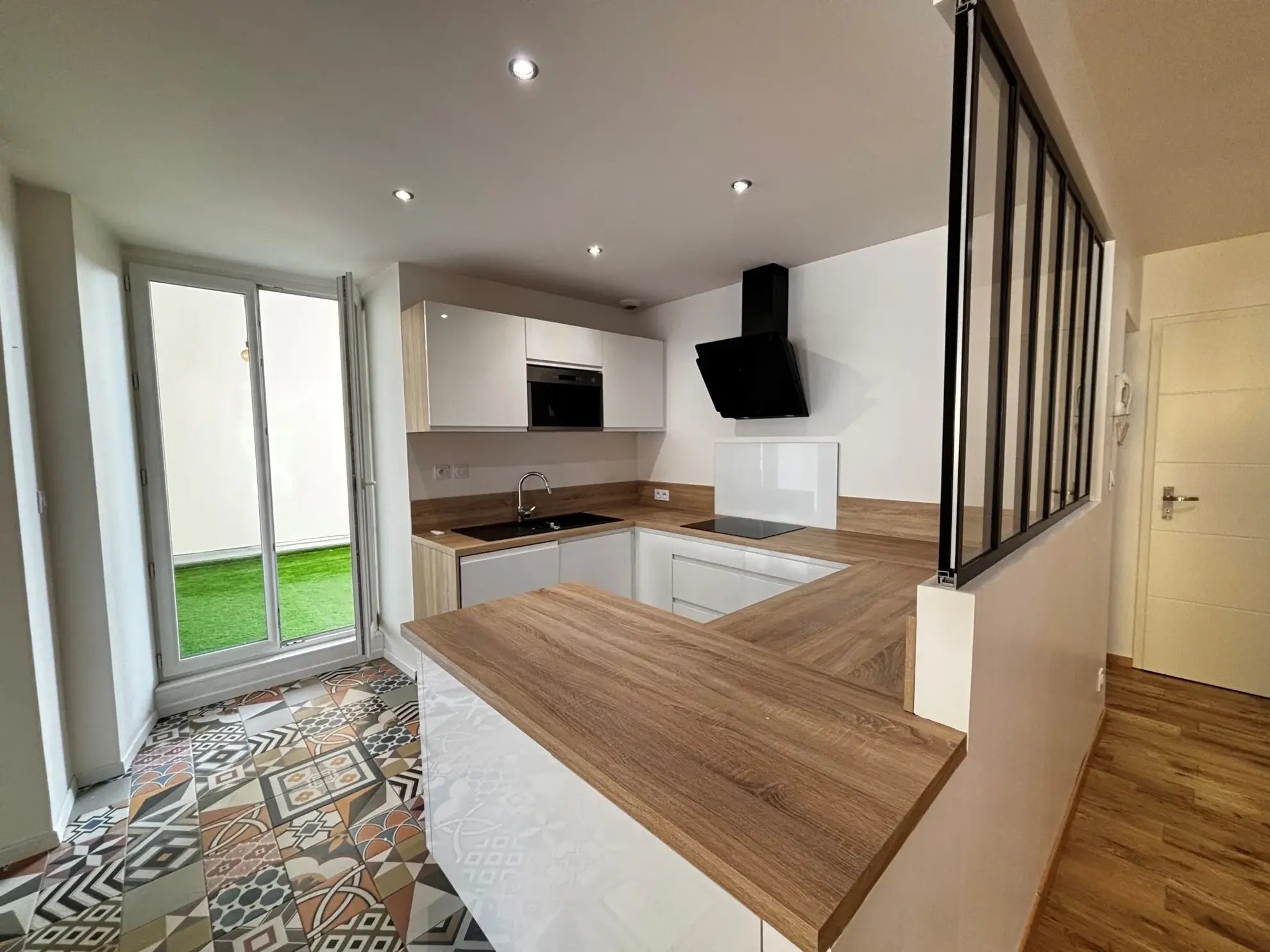Appartement rénové avec terrasse à Montbéliard – 129m² au cœur de la ville 