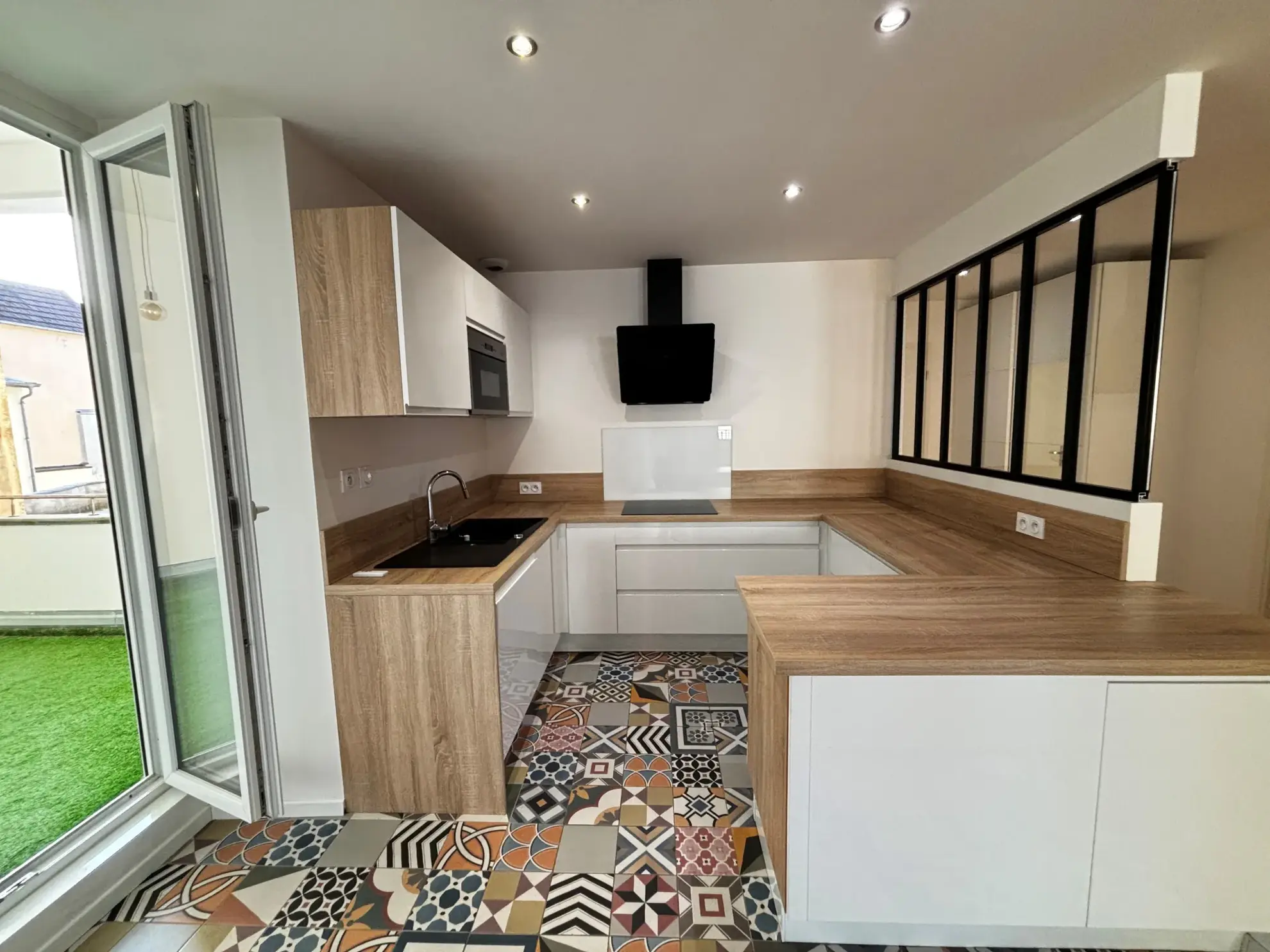 Appartement rénové avec terrasse à Montbéliard – 129m² au cœur de la ville 