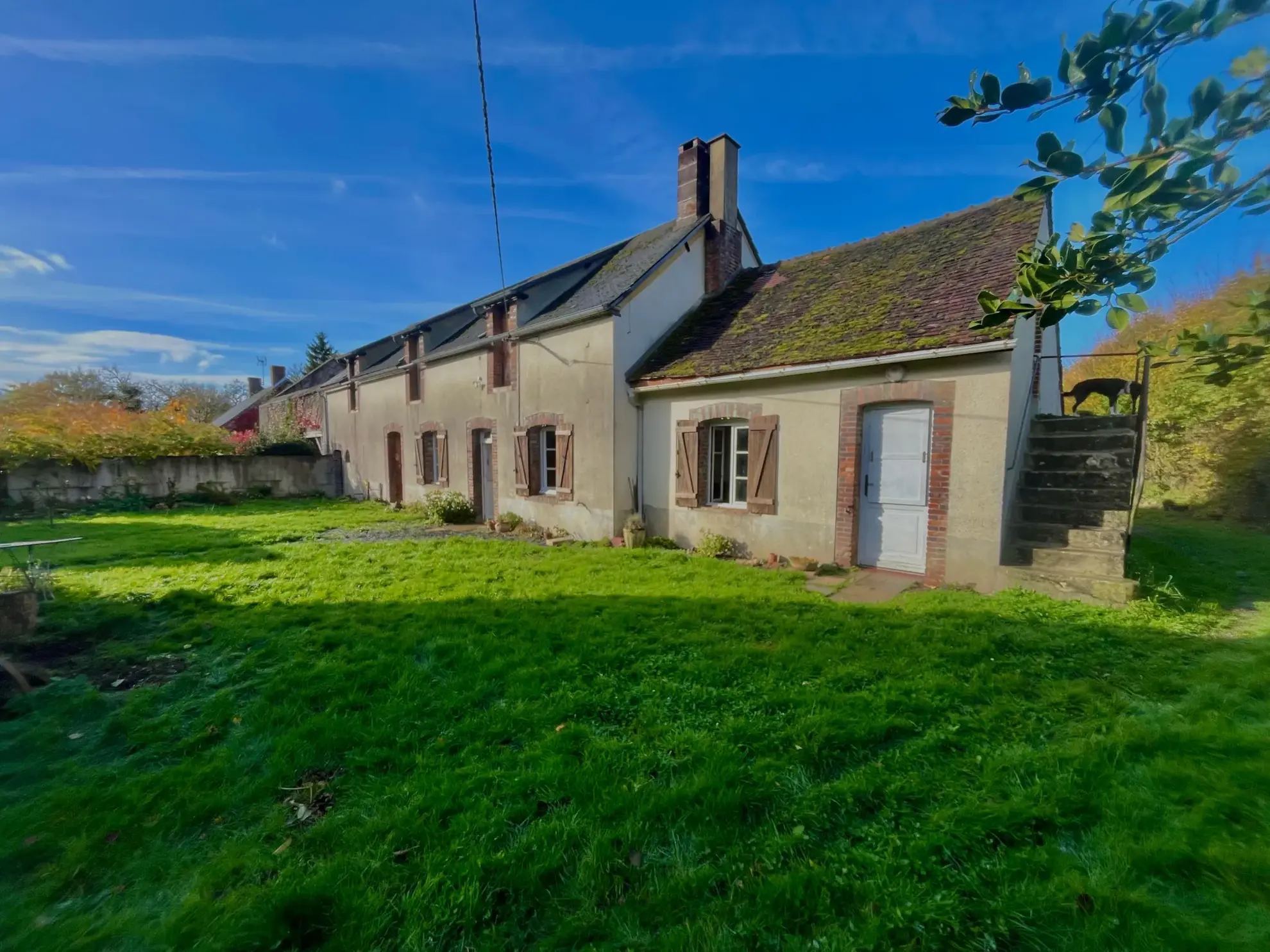 Charmante fermette avec grand terrain à Tannerre-en-Puisaye