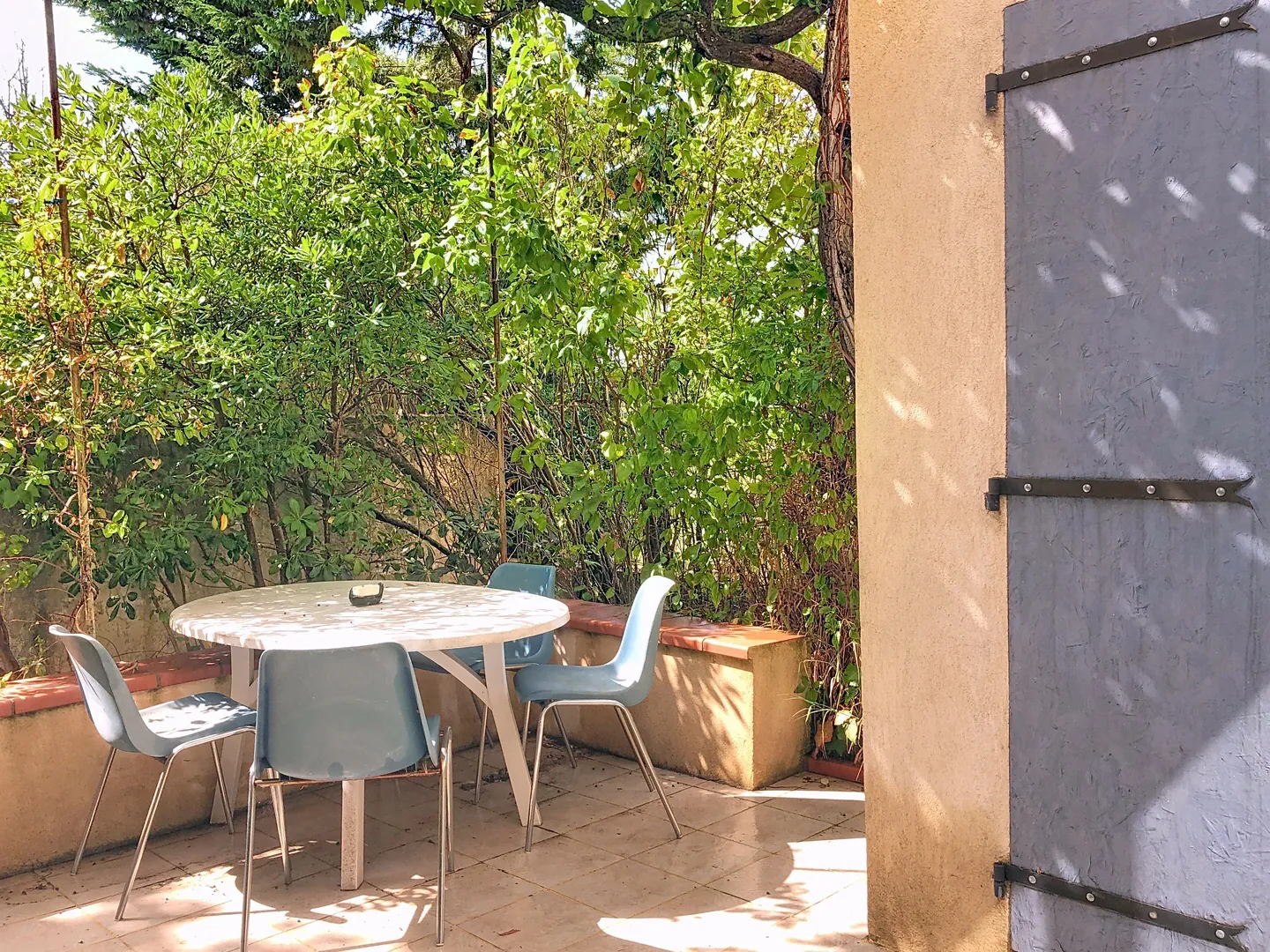 Appartement T2 à Gignac-la-Nerthe dans domaine sécurisé réservé aux retraités