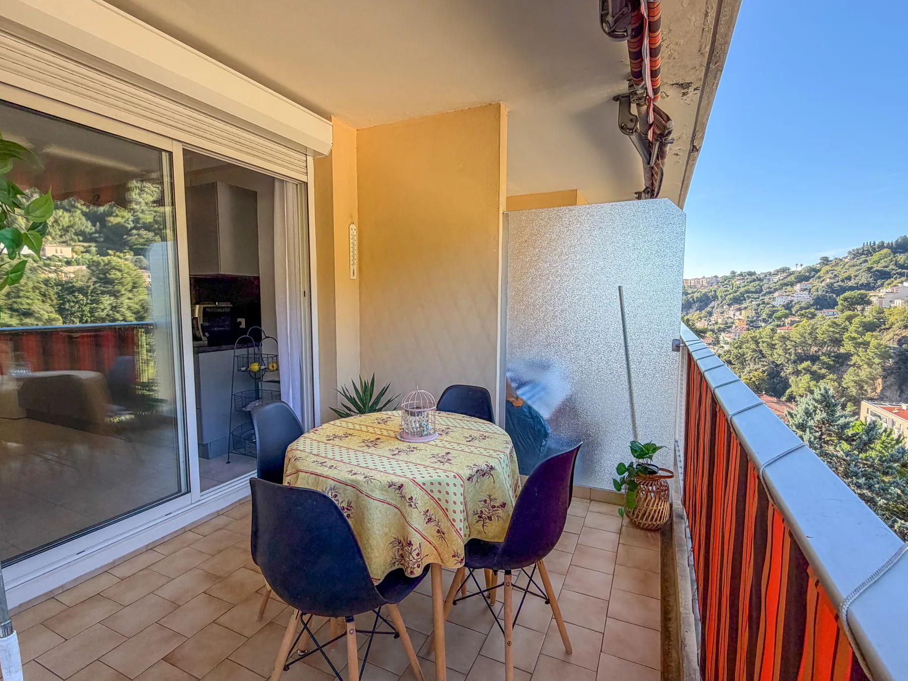 Appartement 2 pièces de 50 m² à Nice Nord avec terrasse et possibilité de garage