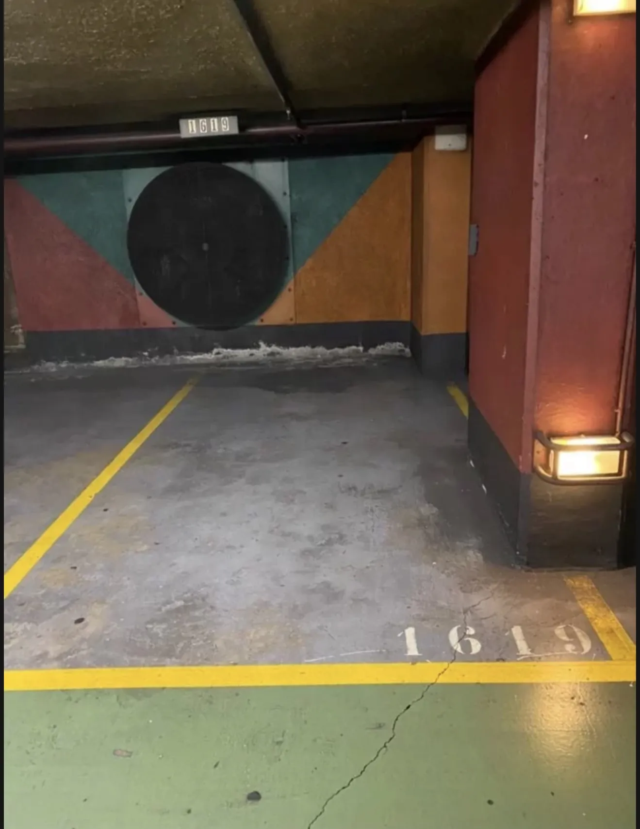Parking sécurisé à Nice étoile avec bail jusqu'en 2074 
