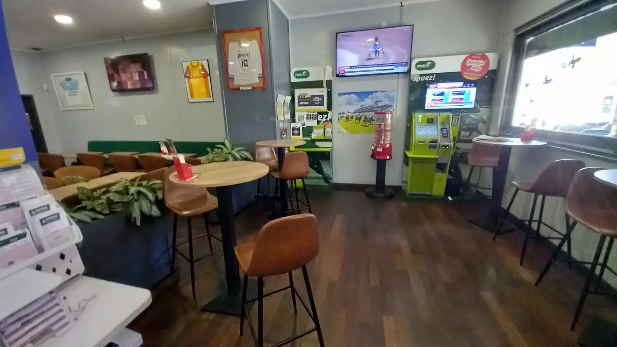 Fonds de commerce restaurant-brasserie avec appartement à Lamalou-les-Bains 