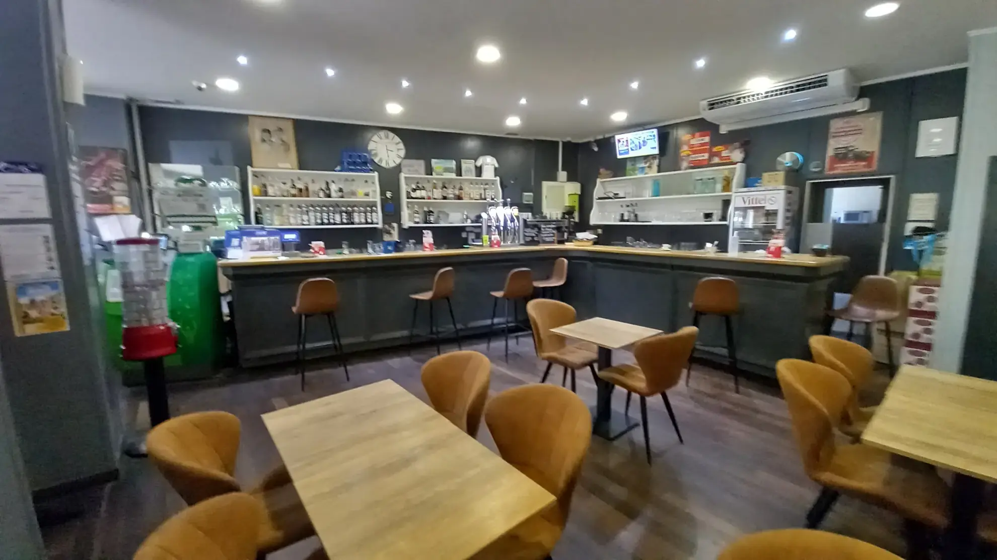 Fonds de commerce restaurant-brasserie avec appartement à Lamalou-les-Bains