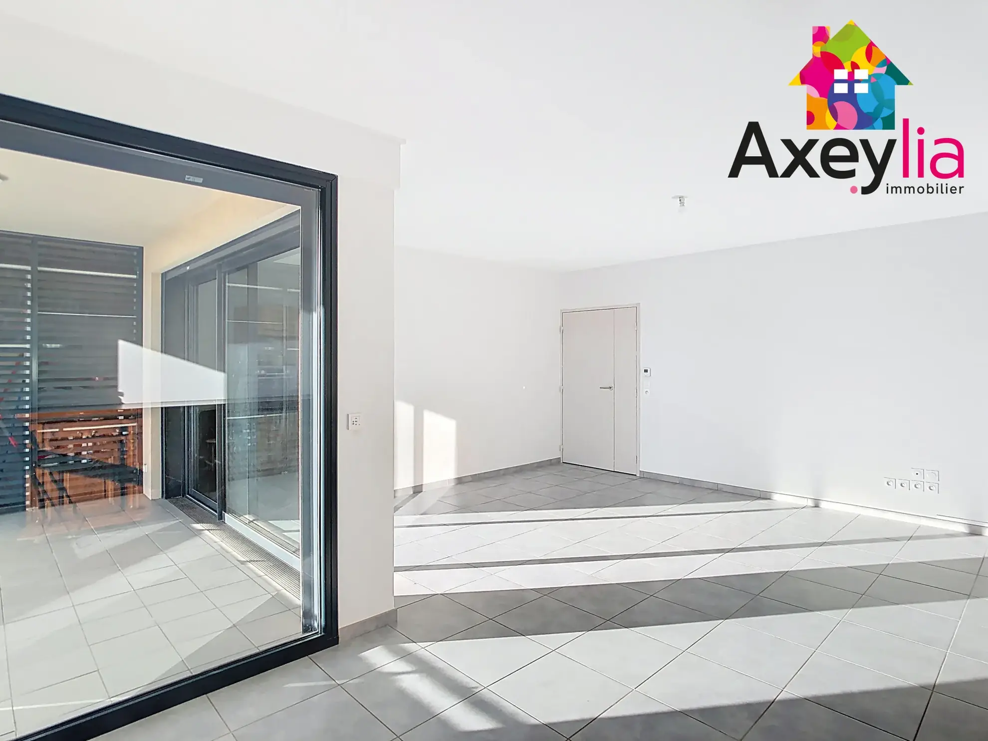 Appartement T5 récent avec terrasse, garage et proximité commodités à Renaison