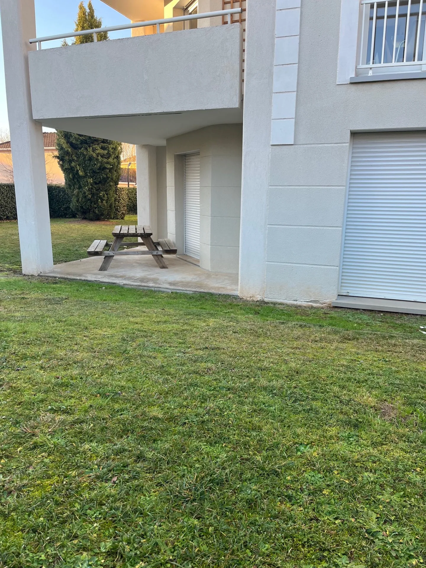 Appartement T3 en rez-de-jardin avec jardin privé à Objat