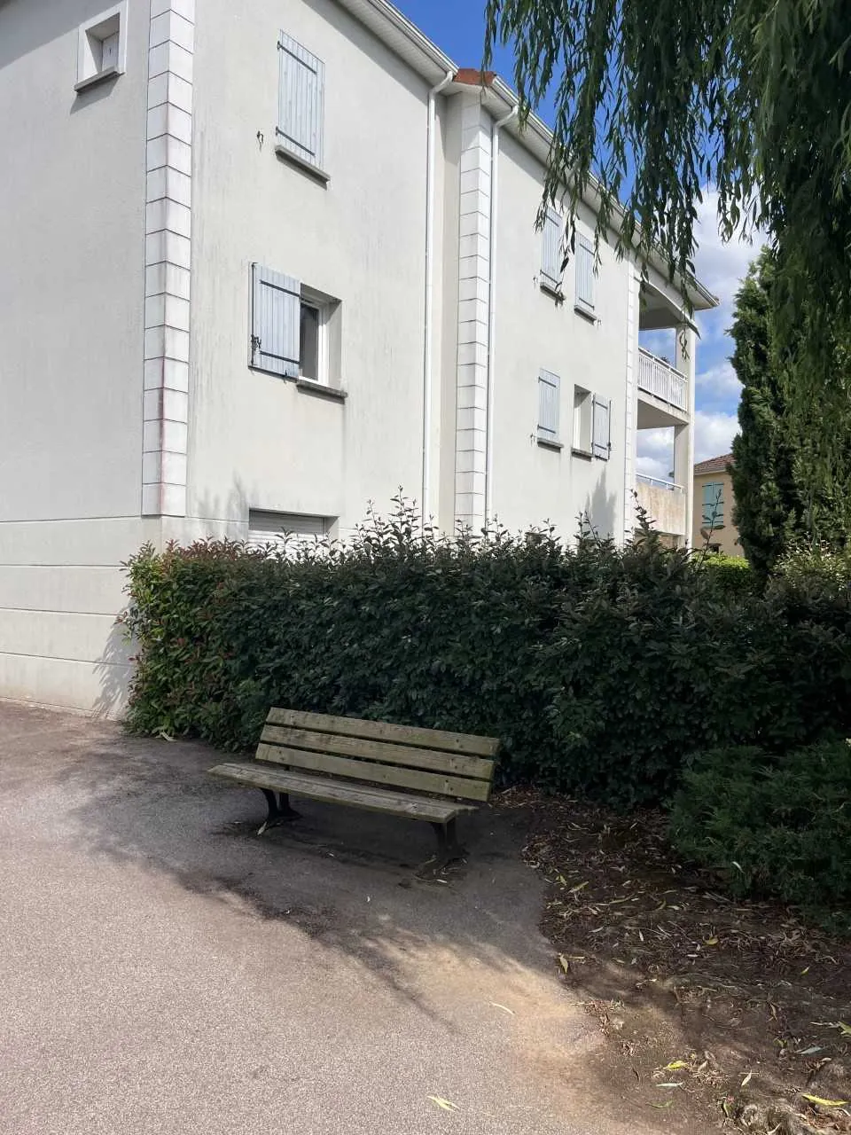 Appartement T3 en rez-de-jardin avec jardin privé à Objat 