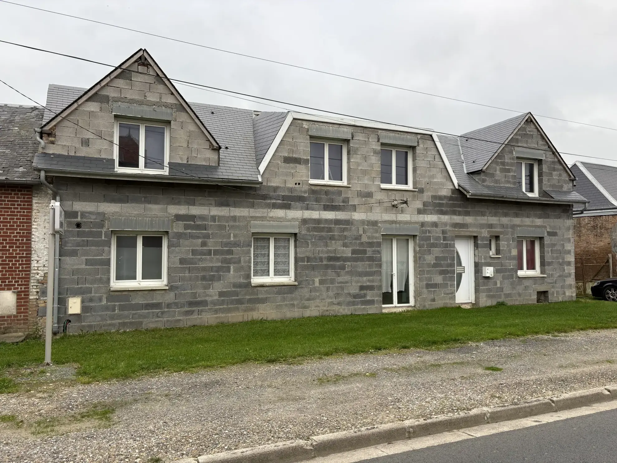 Maison récente à terminer à Cramont – Belle opportunité familiale dans l'ancienne reconstruction