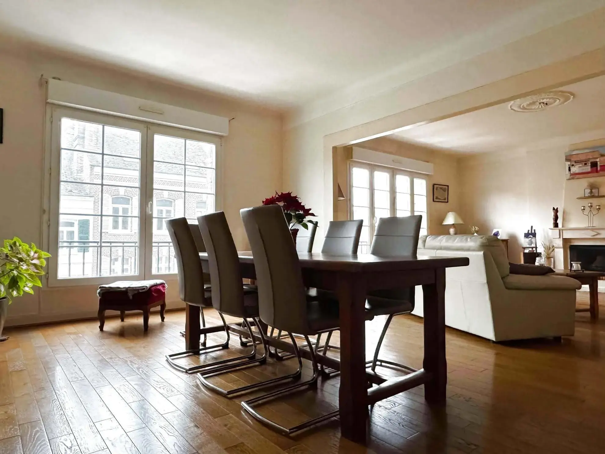 Appartement à vendre au 2ème étage dans le centre-ville d'Abbeville avec cave et stationnement