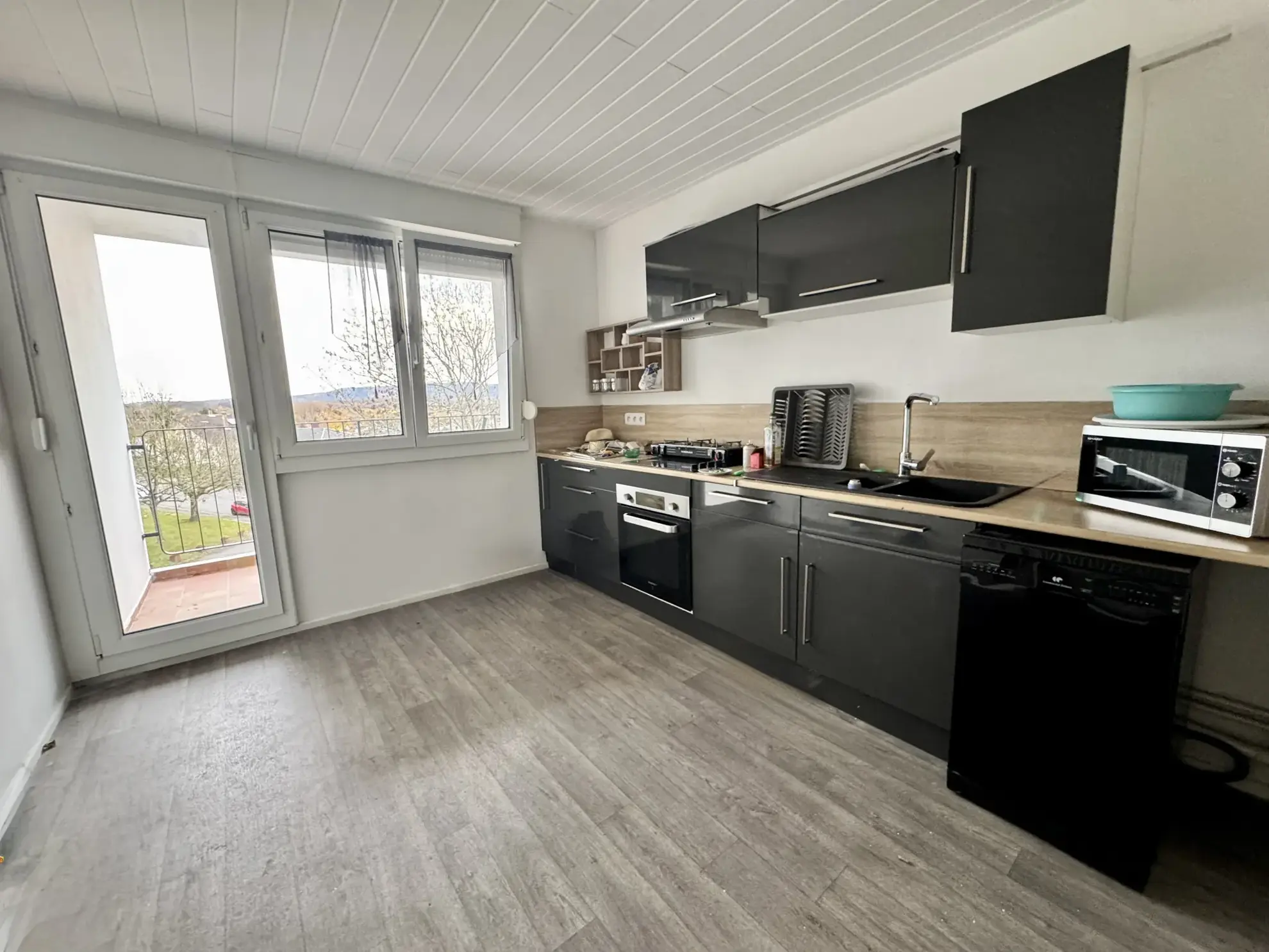 Appartement F4 en vente à Forbach avec balcon, parking et cave