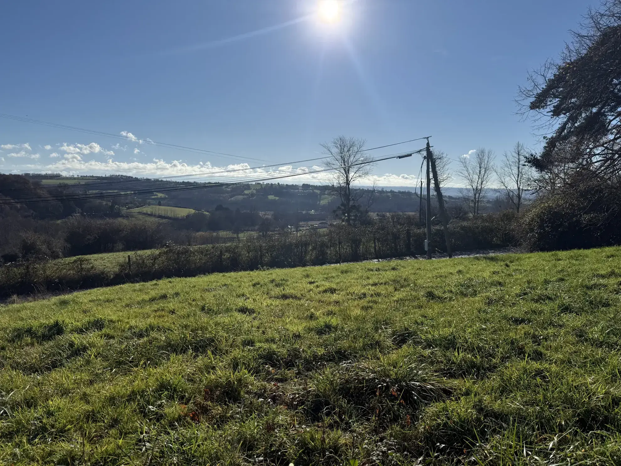 Terrain constructible à Primarette de 663 m², vue dégagée et emplacement privilégié 
