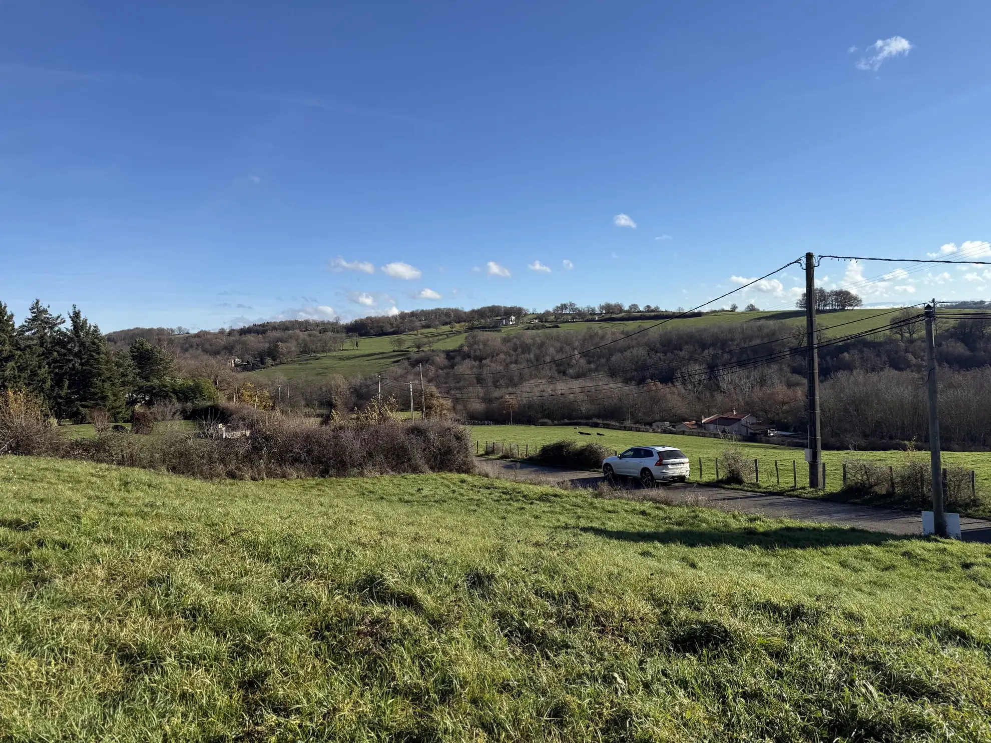 Terrain constructible à Primarette de 663 m², vue dégagée et emplacement privilégié 