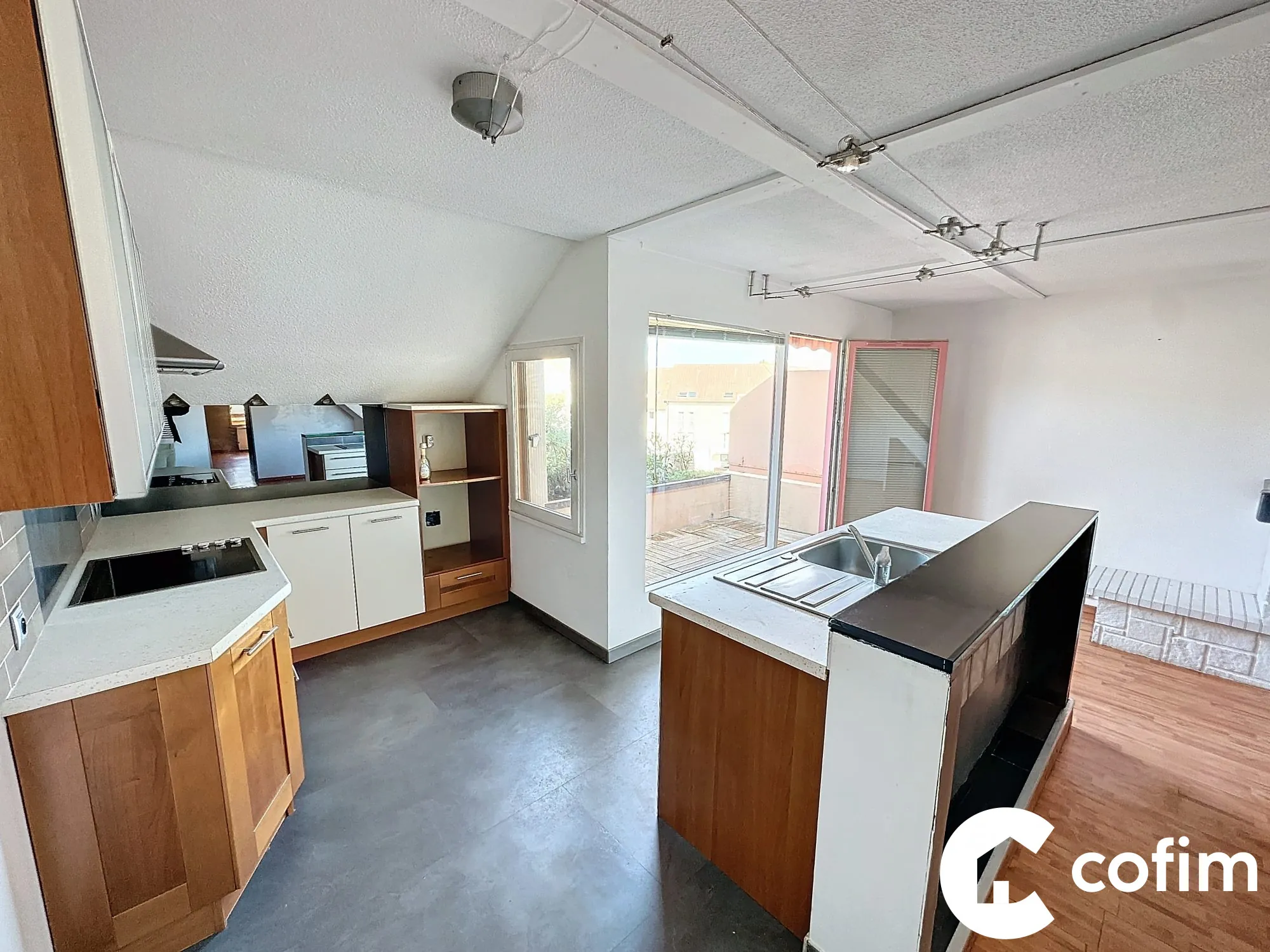 Appartement duplex avec terrasse à Tarbes - 98 m², 3 chambres, garage