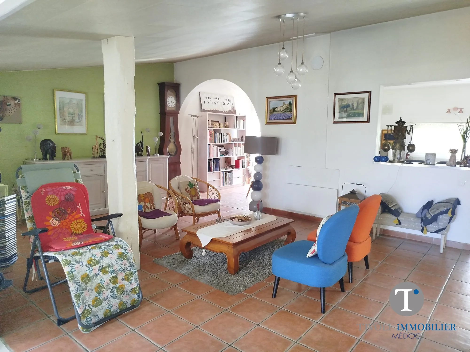 Maison de plain-pied lumineuse avec jardin à Saint-Estèphe