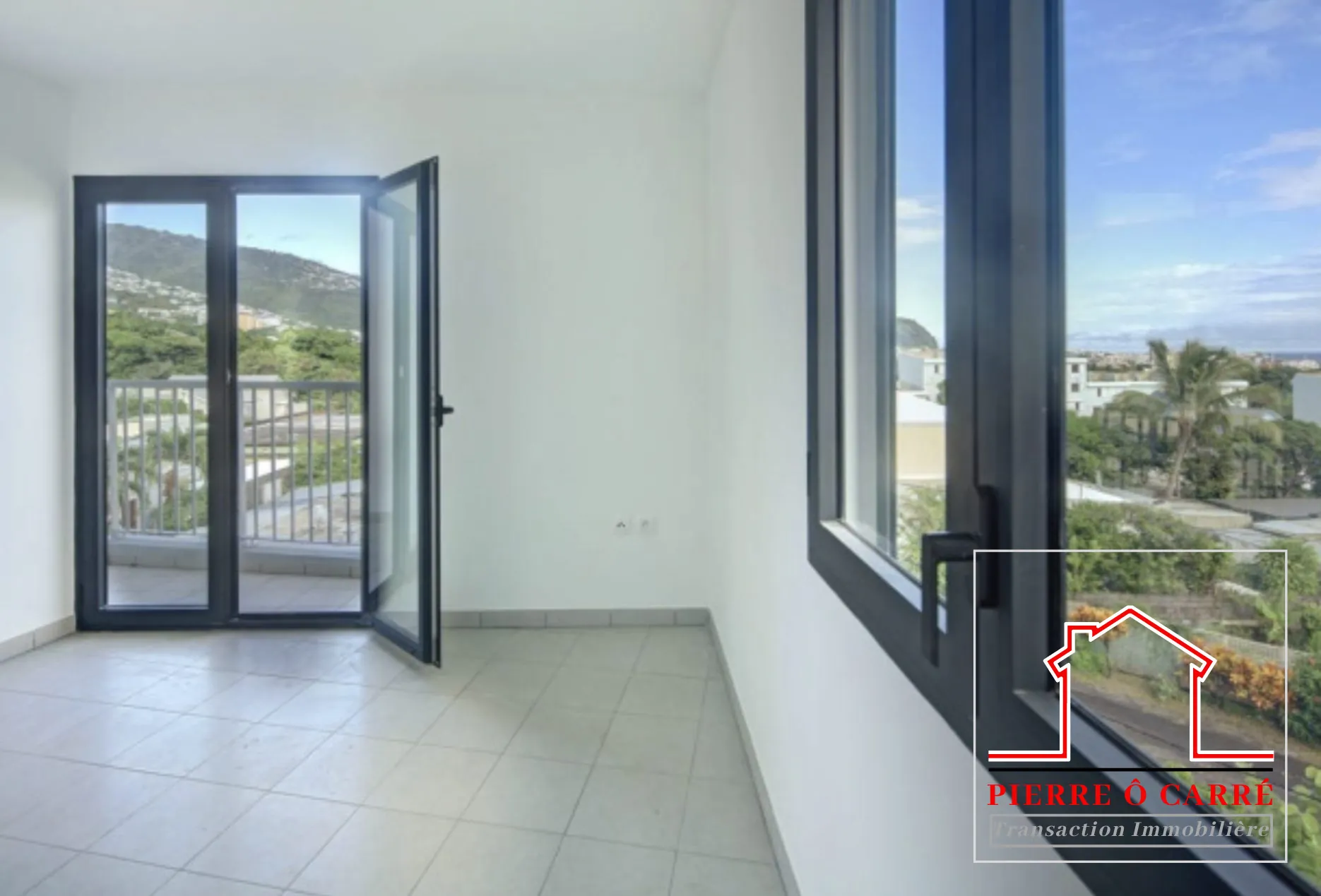 Appartement 3 pièces lumineux avec vue mer à Saint-Denis, Réunion 