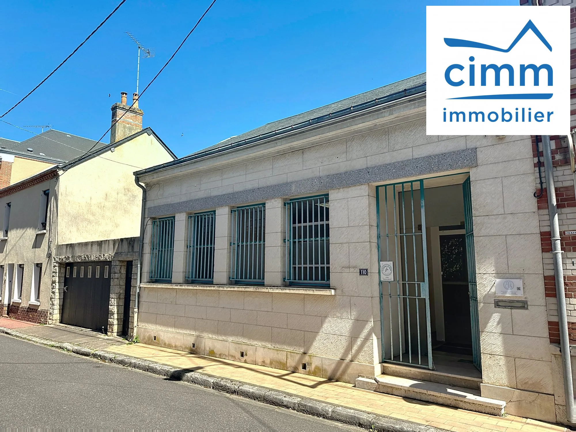 Local commercial à aménager à Ladon - Idéal investissement ou rénovation