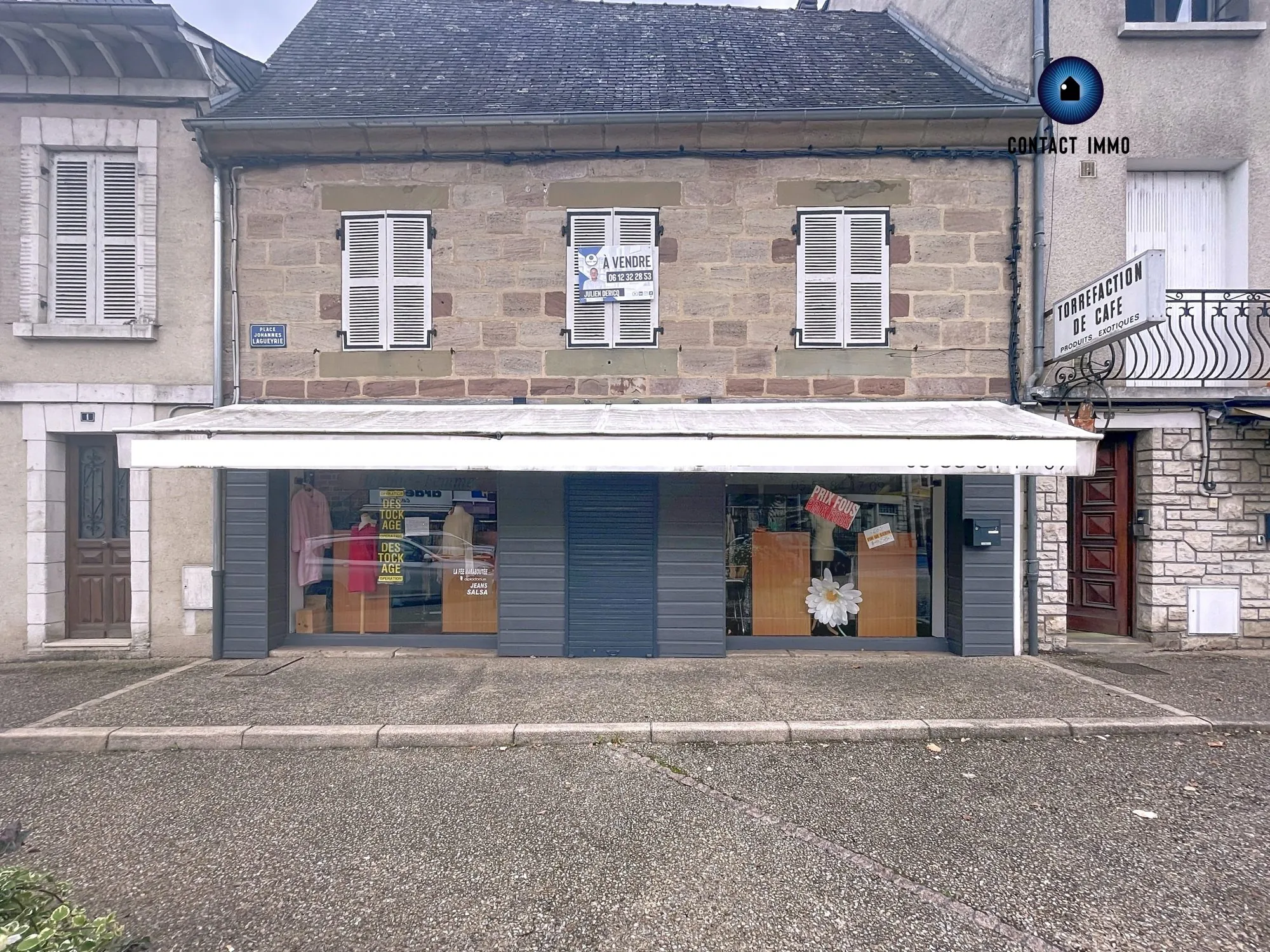 Immeuble à vendre au centre d'Objat avec local commercial et logement à rénover