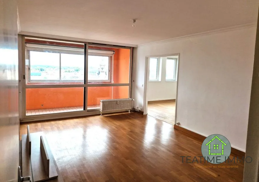 Grand appartement 4 pièces en hyper centre de Tourcoing avec vue dégagée