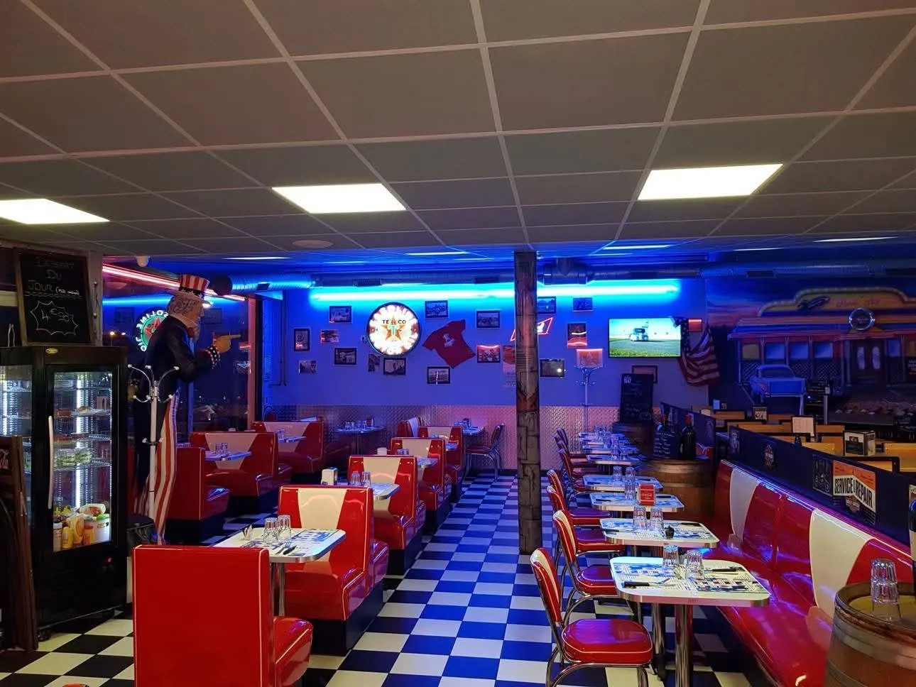 Fonds de commerce restaurant à thème rock à Saint-Dizier avec grande capacité 