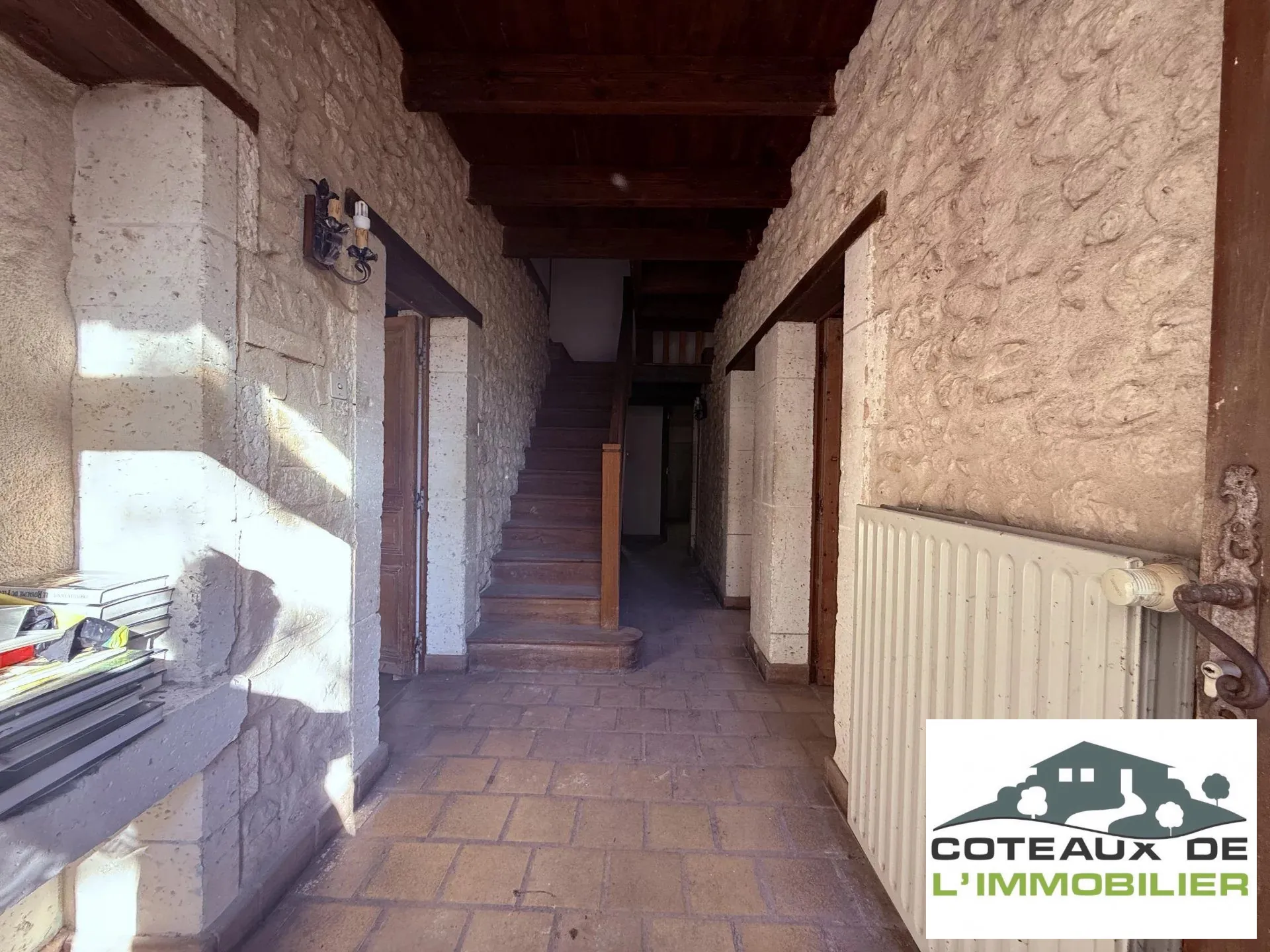 Maison en pierre de 157 m² avec terrain de 1,5 ha à Pérignac 