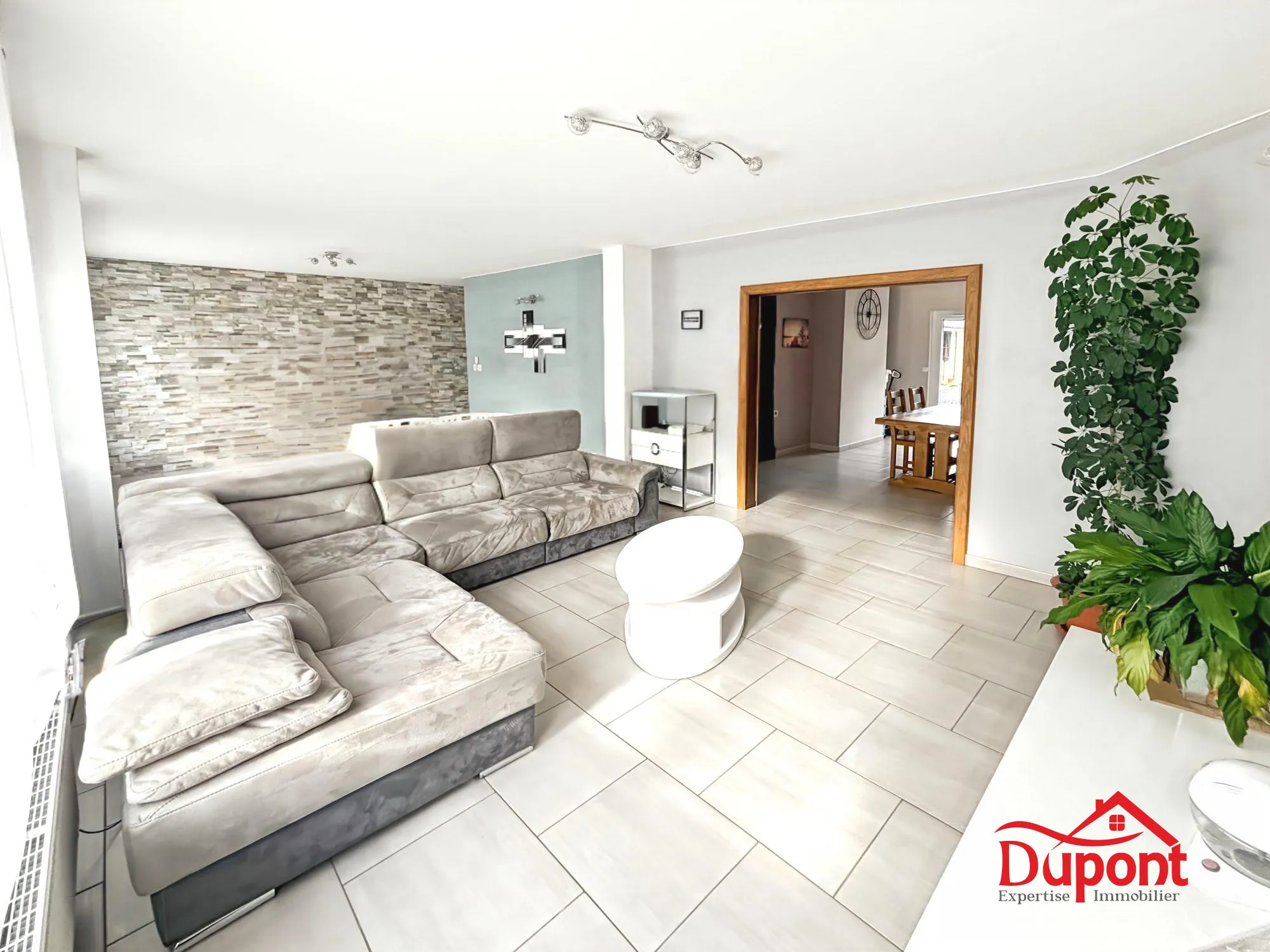 Magnifique maison à Liart avec 3 chambres, dépendance et grand jardin, propriété idéale 