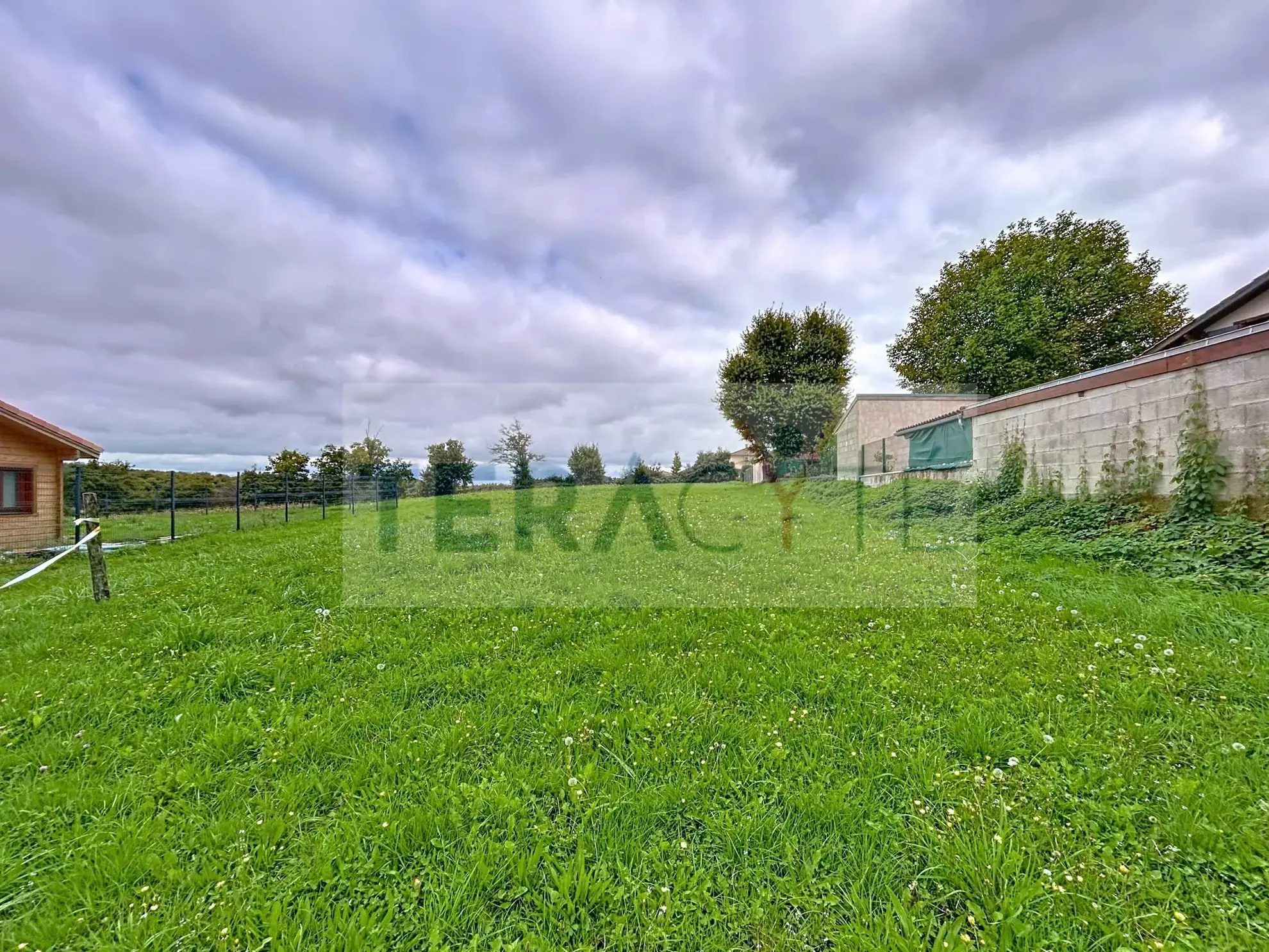 Terrain constructible à Cordieux - Libre de tout constructeur et hors lotissement 