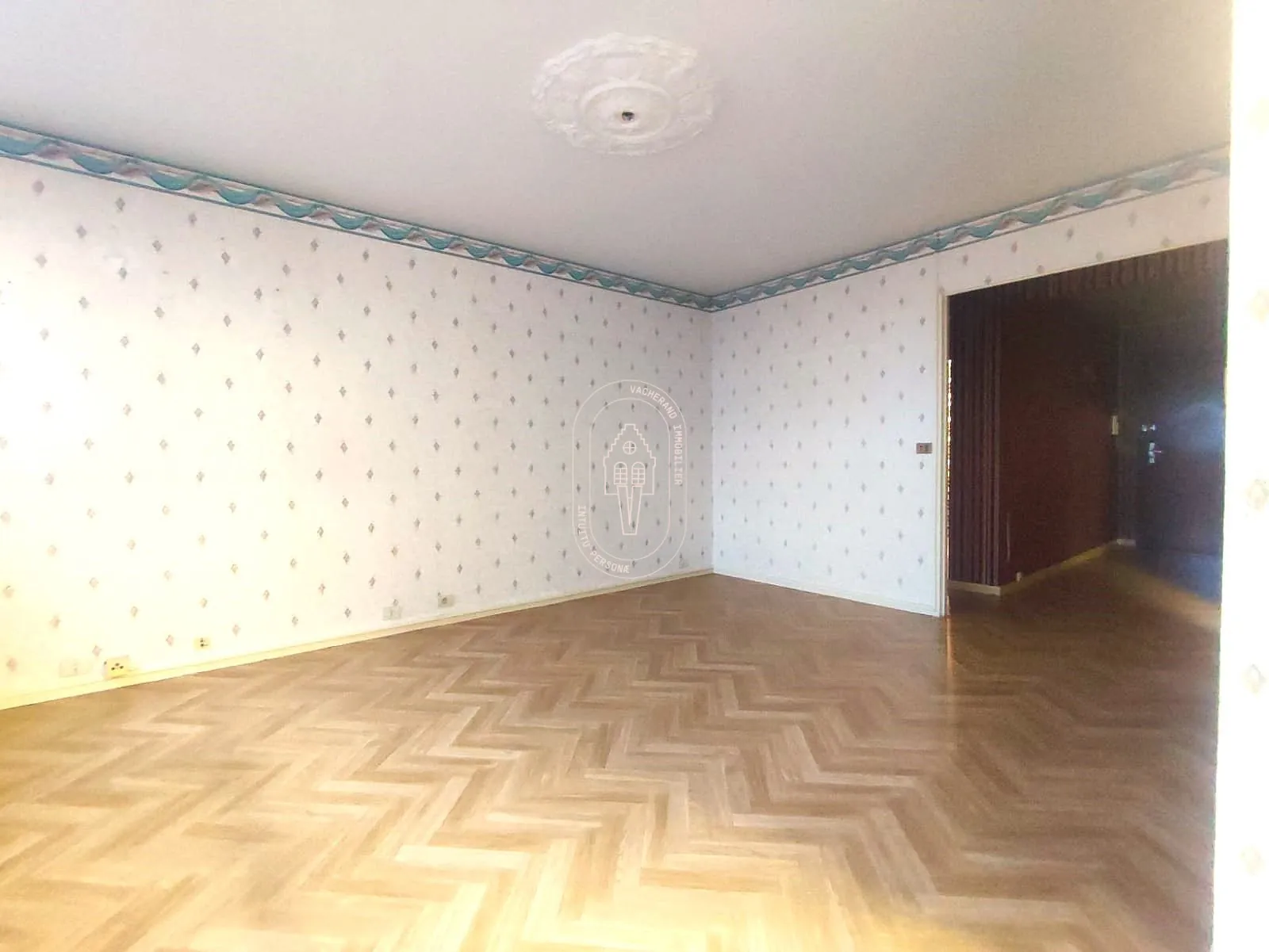 Appartement 75 m² à vendre à Roubaix, 2 chambres, terrasse, proche commerces 