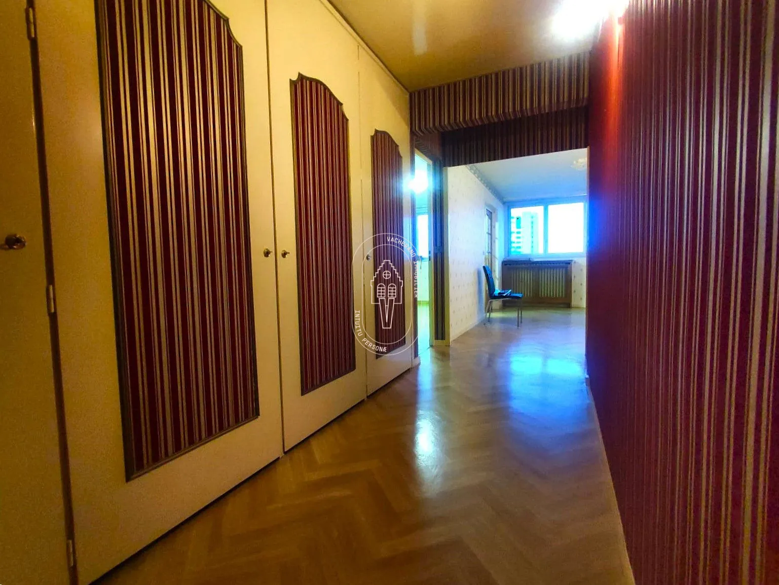 Appartement 75 m² à vendre à Roubaix, 2 chambres, terrasse, proche commerces 