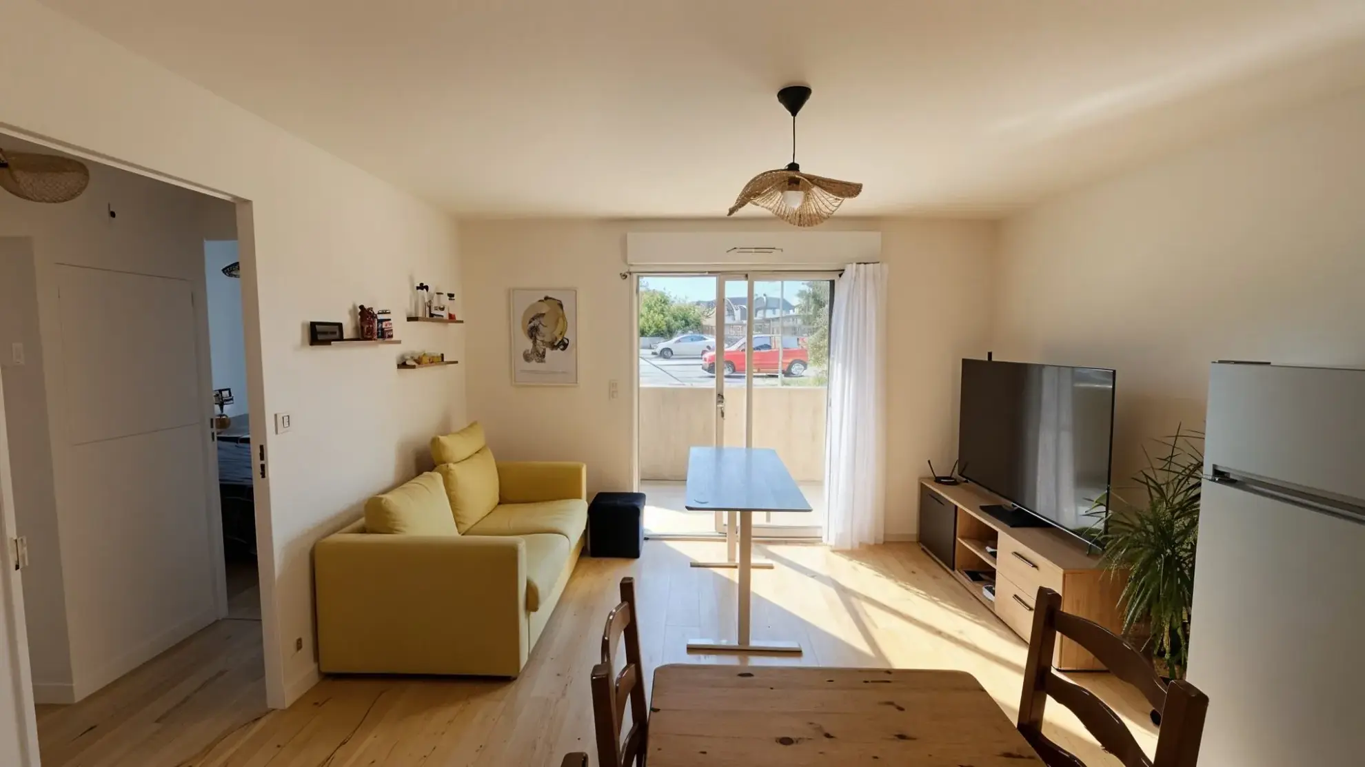 Appartement T2 lumineux à Janzé avec parking et balcon, secteur central 