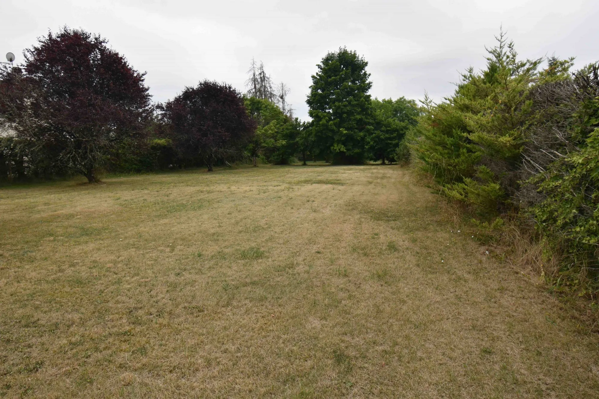 Terrain constructible à vendre à Issigeac – 2483 m²