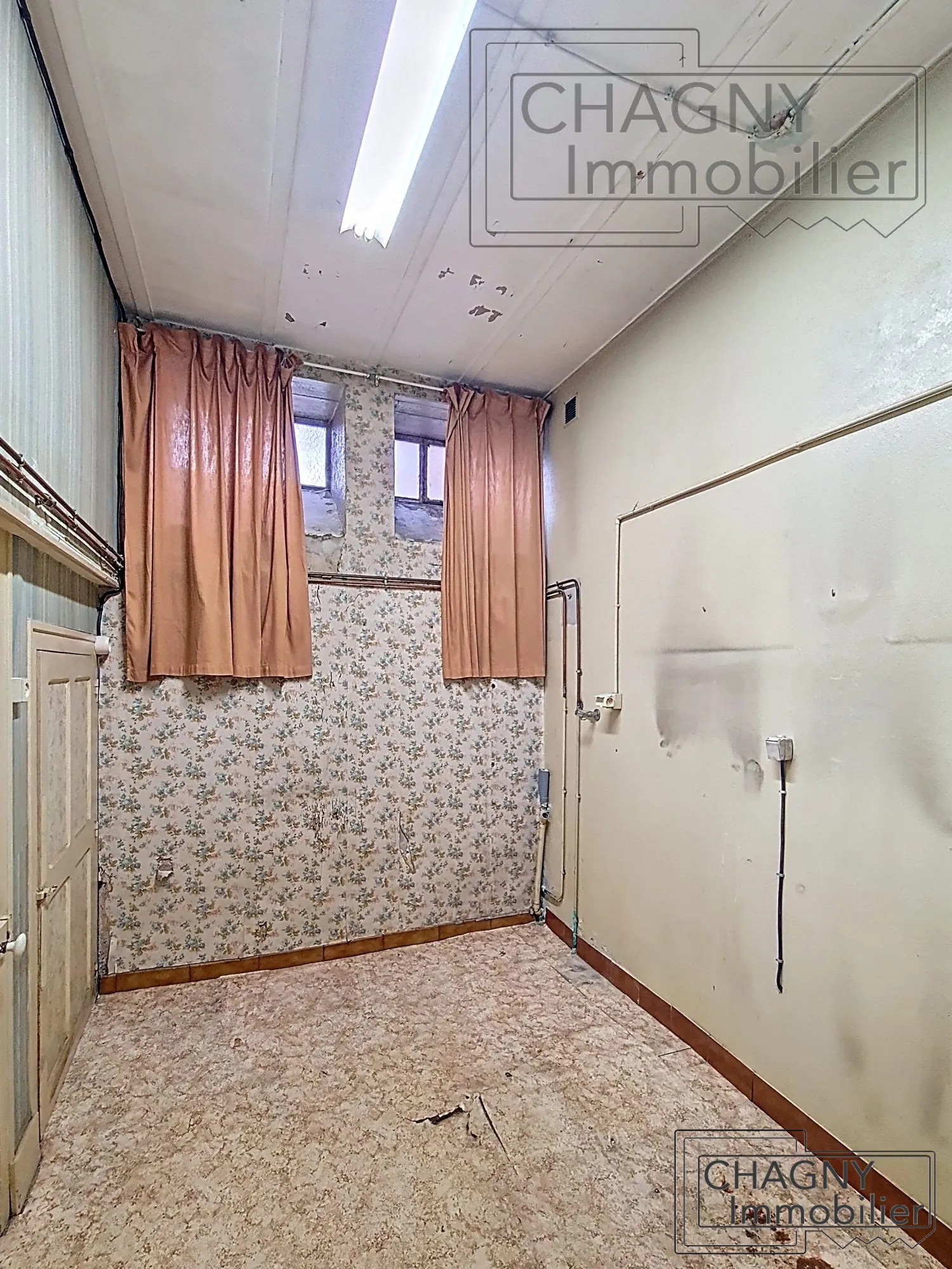 Maison à vendre à Nolay avec cave et potentiel d'aménagement 
