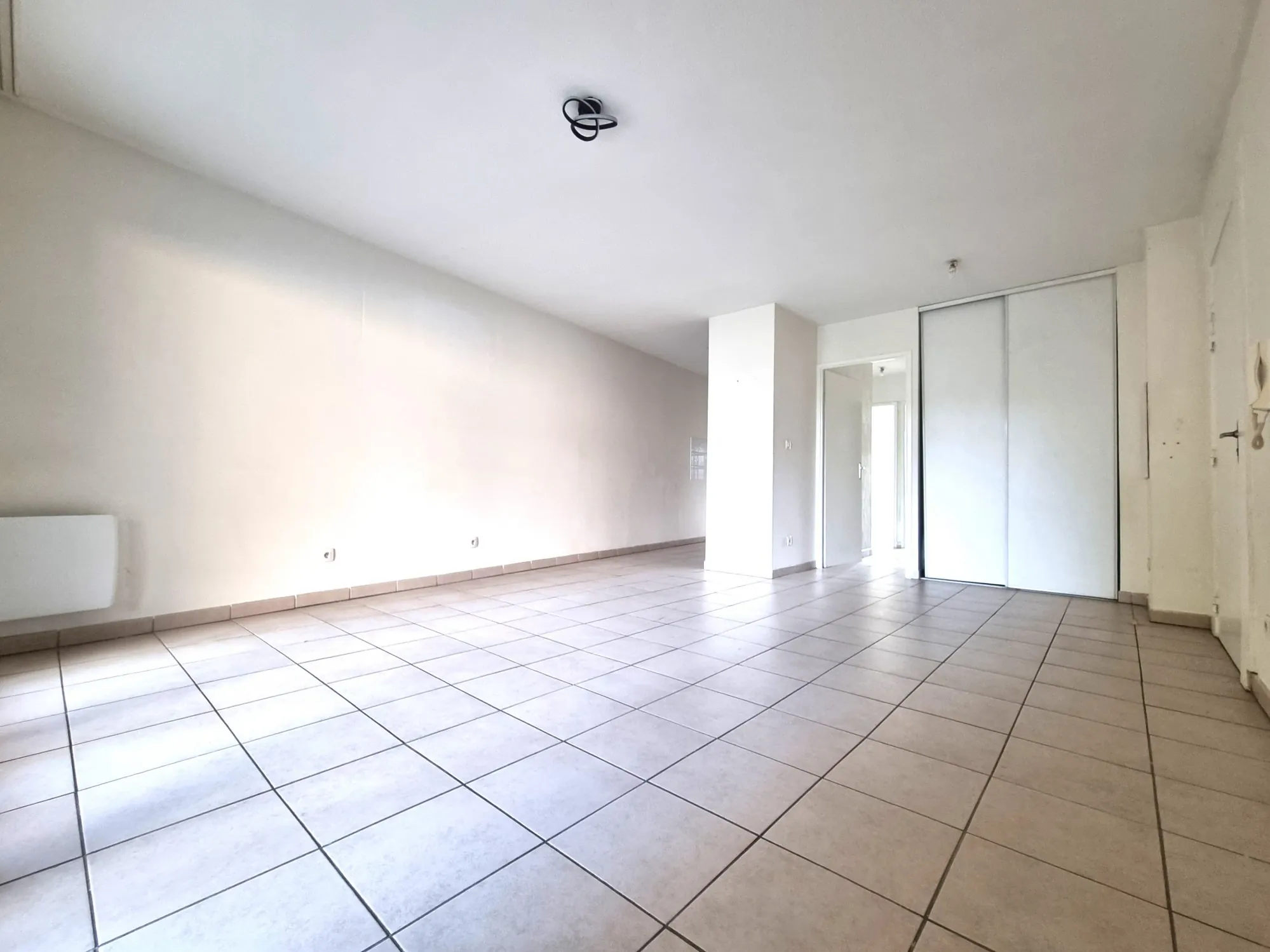 Bel appartement T3 avec terrasse de 15 m² à Toulouse-Aucamville 