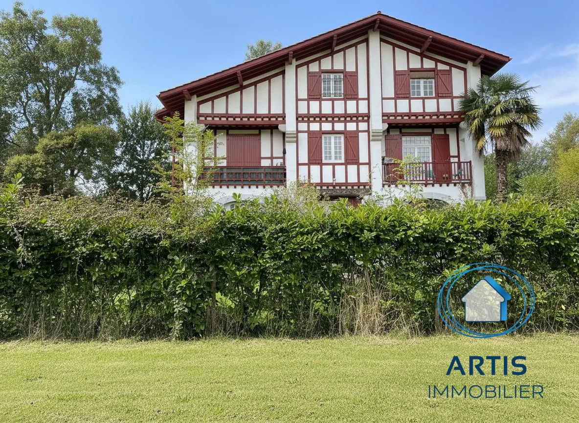 Appartement lumineux avec deux chambres à Sare - Dernier étage et parking 