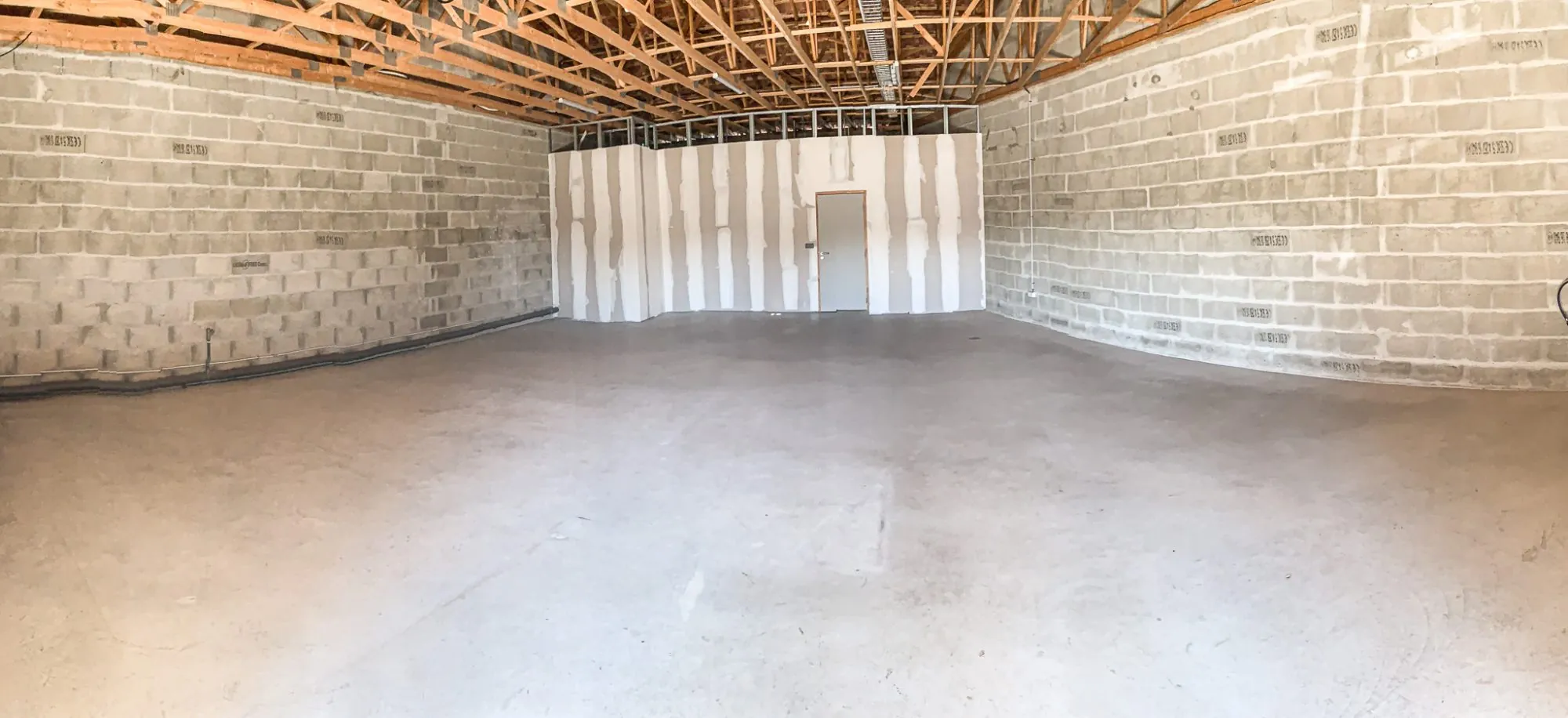 Local commercial de 136 m² à Cavignac avec grande visibilité et parking