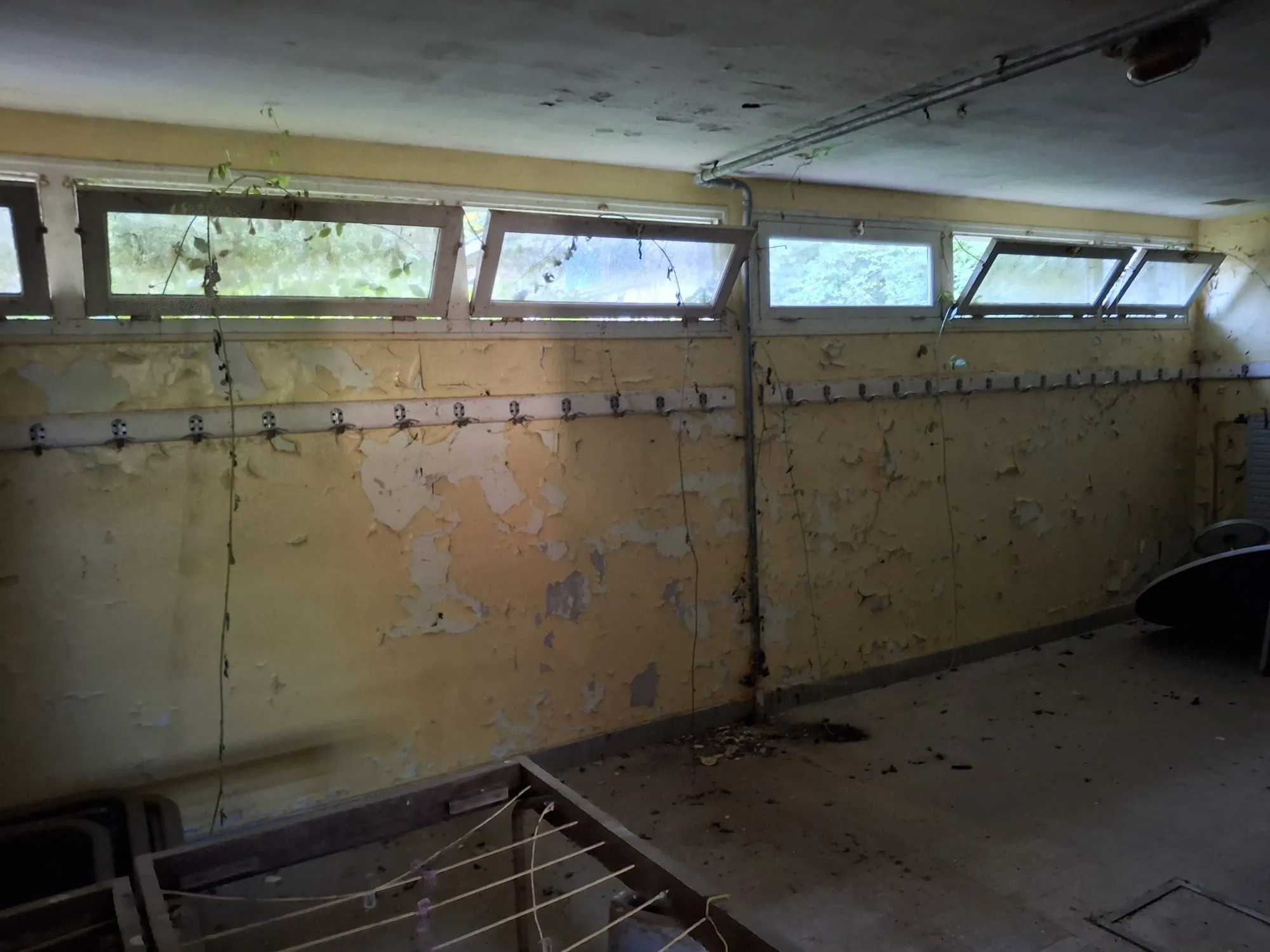 Ensemble immobilier à rénover pour projet hôtelier près de La Rochefoucauld 